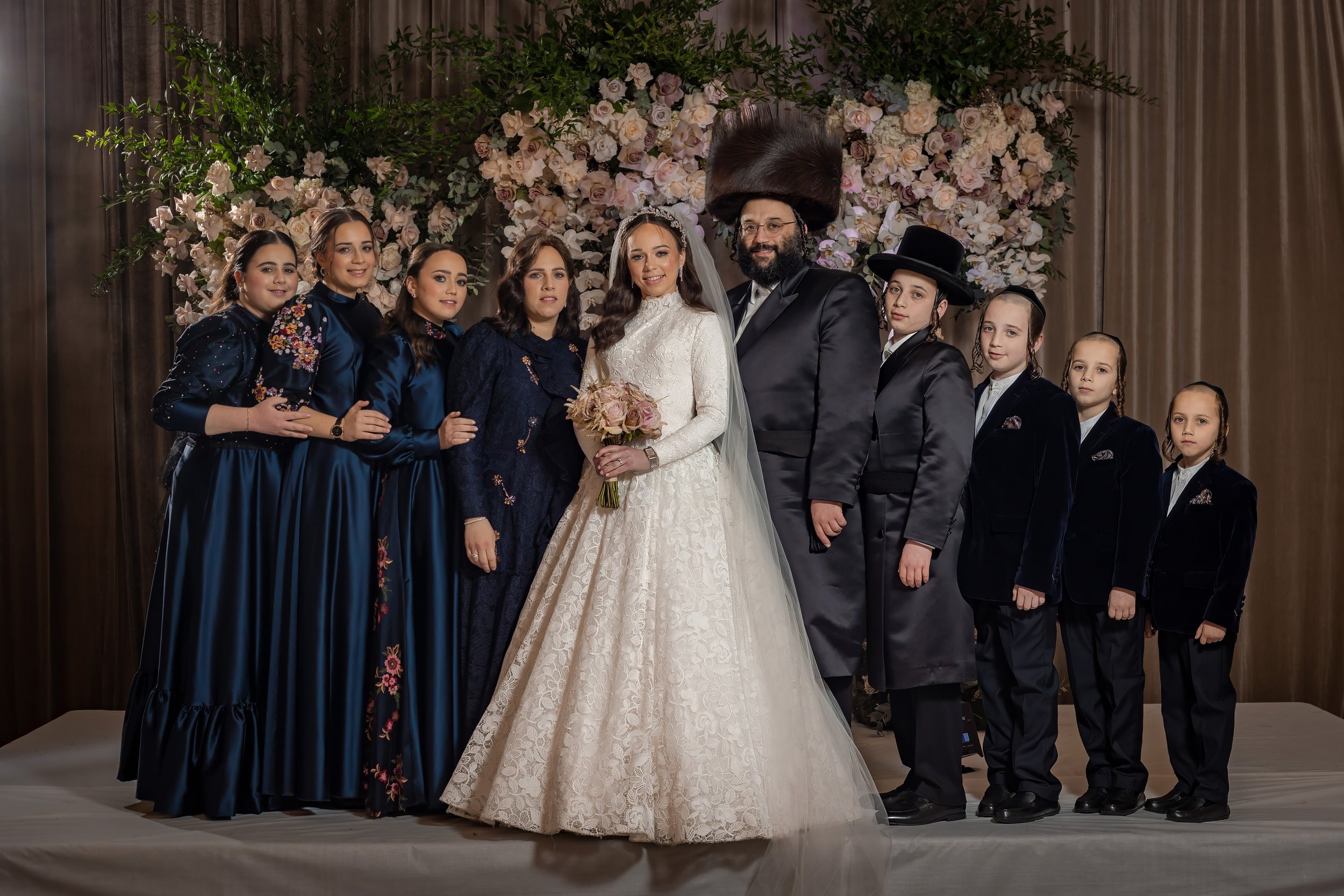 kallah bride and family portrait at charedi jewish wedding