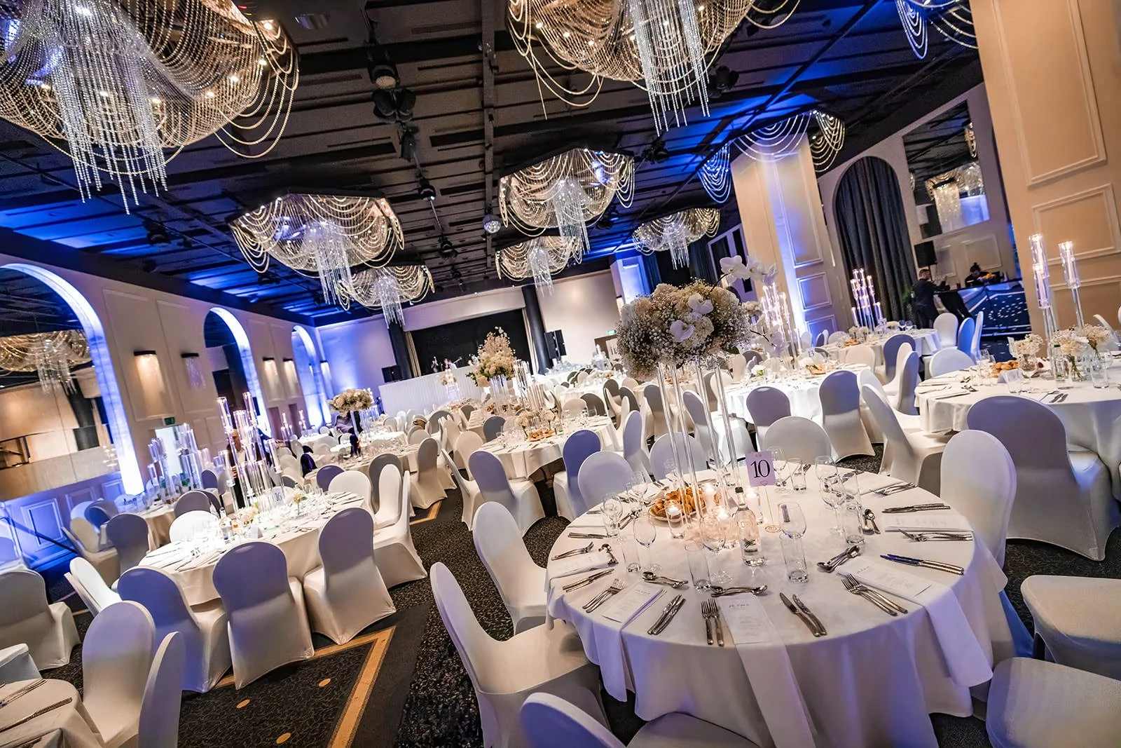 mercure manchester piccadilly hotel wedding reception international suite dinner set up