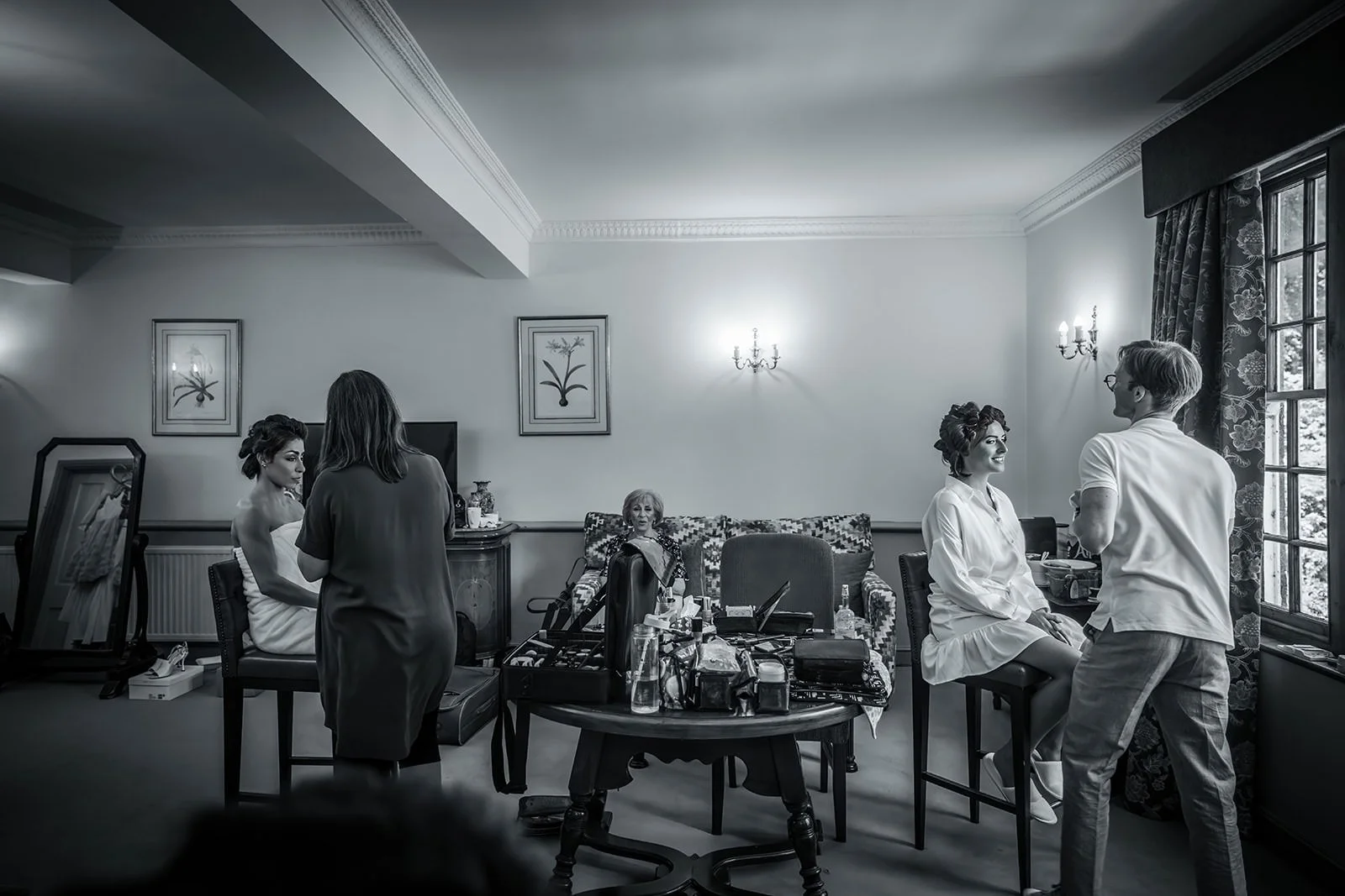 Black and white - bridal party getting ready in Nunsmere Hall hotel room