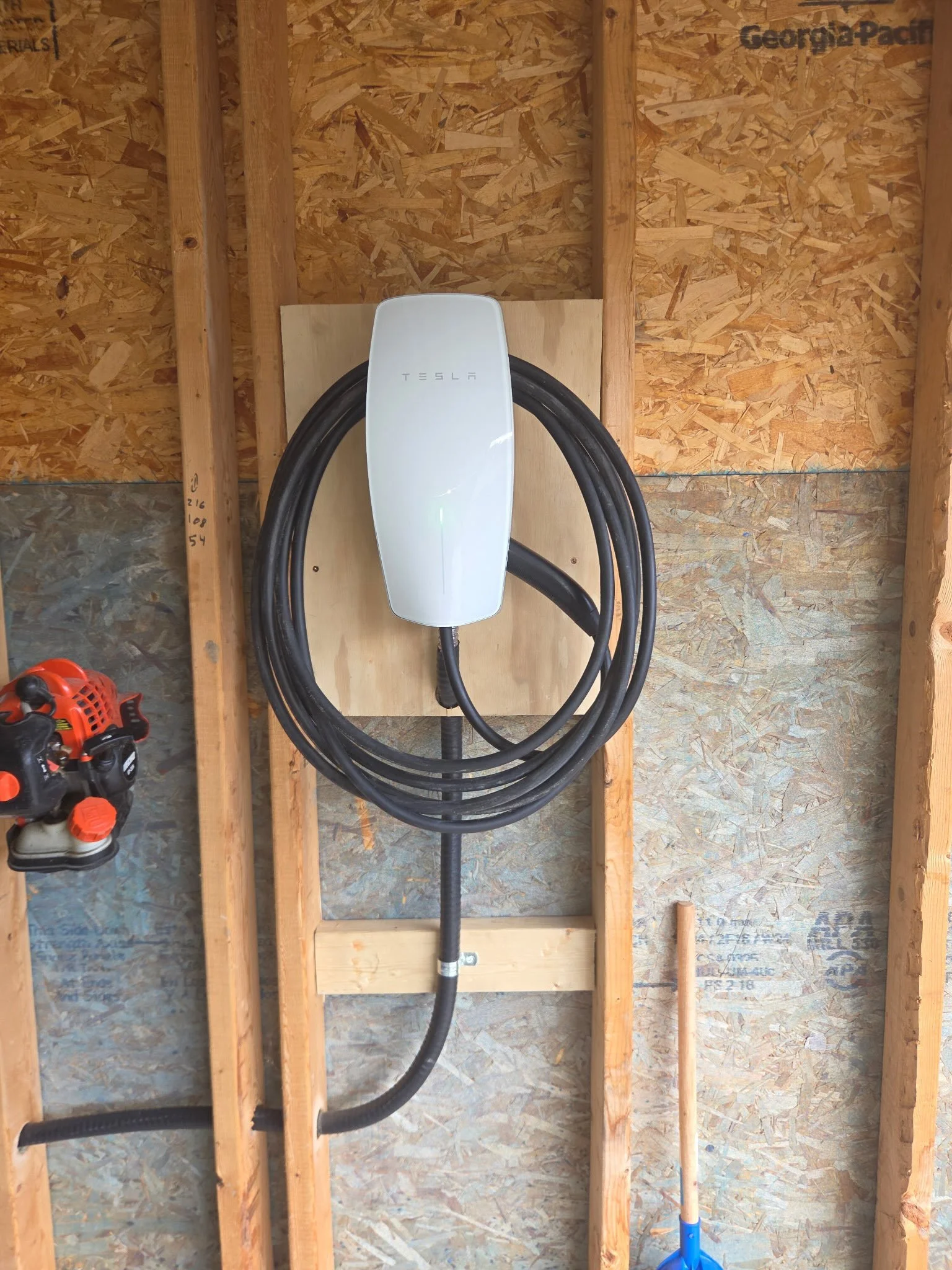 Universal Tesla wall connector installed for a client in Peterborough over the long weekend. -
-
-
-
-
-
-
#tesla #teslamotors #evcharging⚡️ #evcharger #evcharging