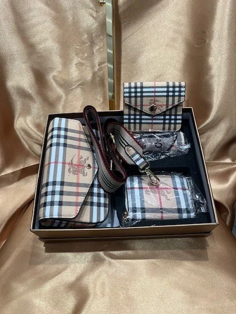 Elegant Checkered Luxury Accessory Set