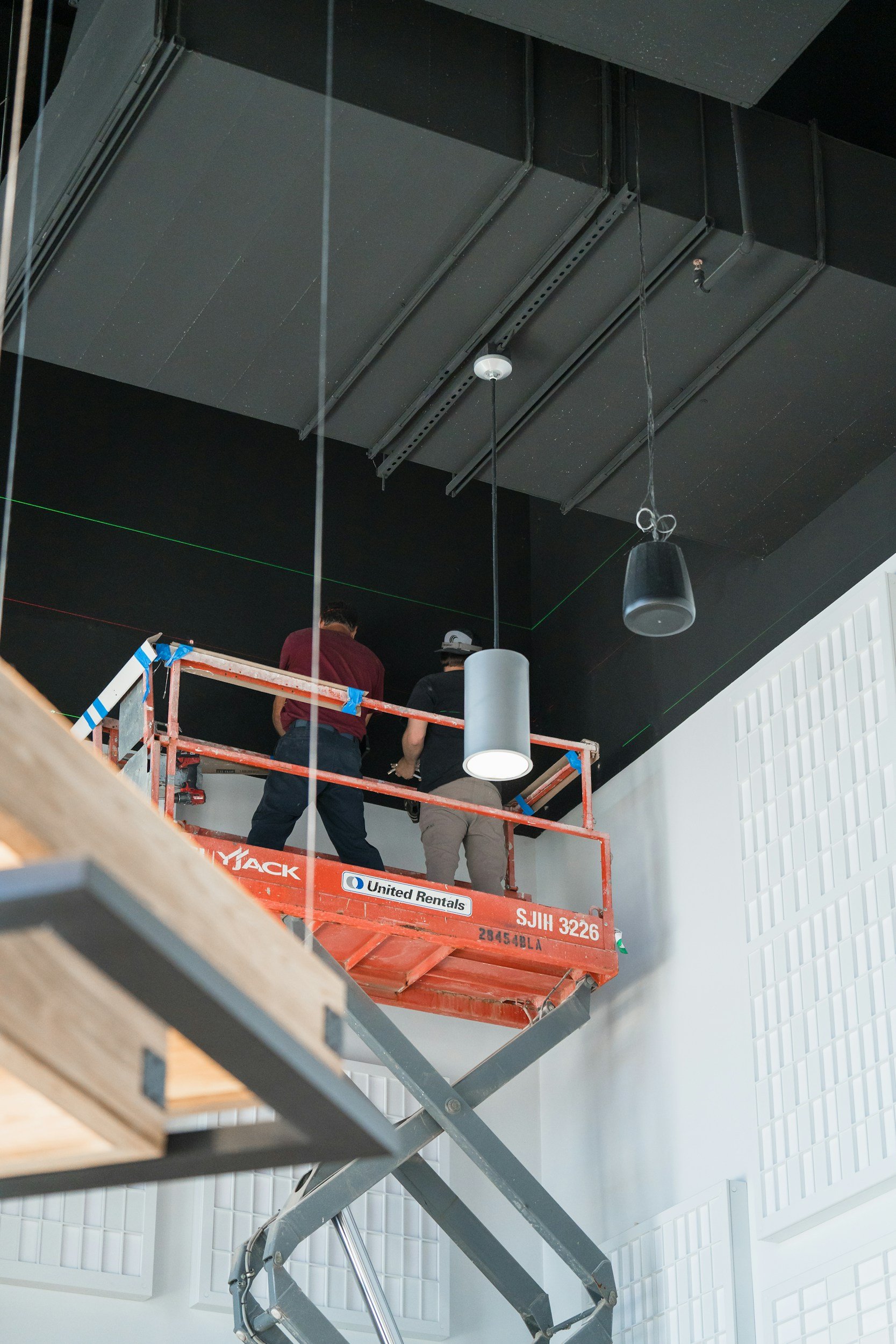 Ceiling Grid / Acoustical Ceiling