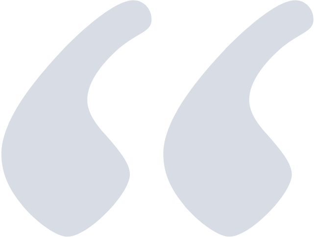 Two blue quotation marks facing inward.