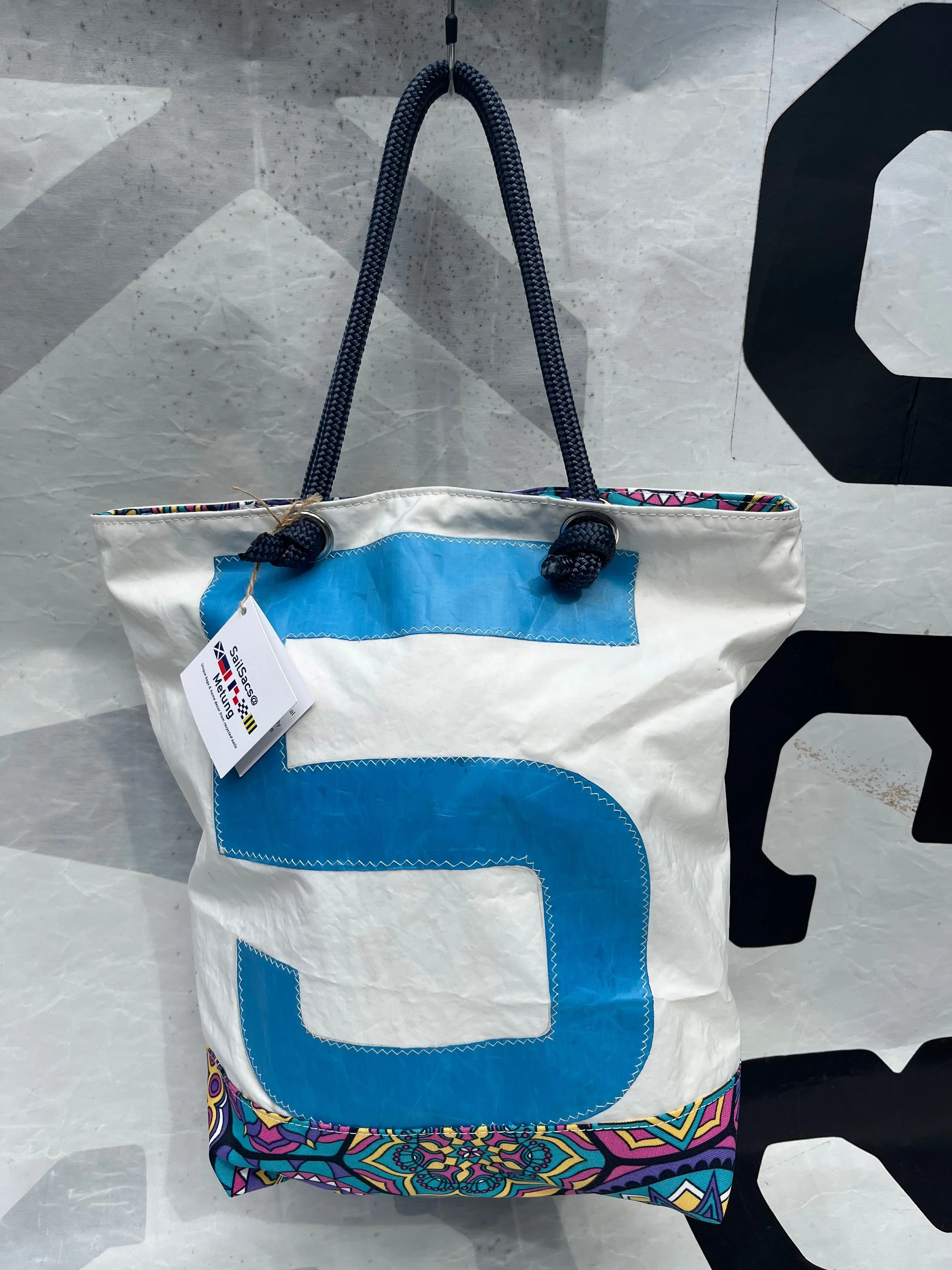 No 5 Tote