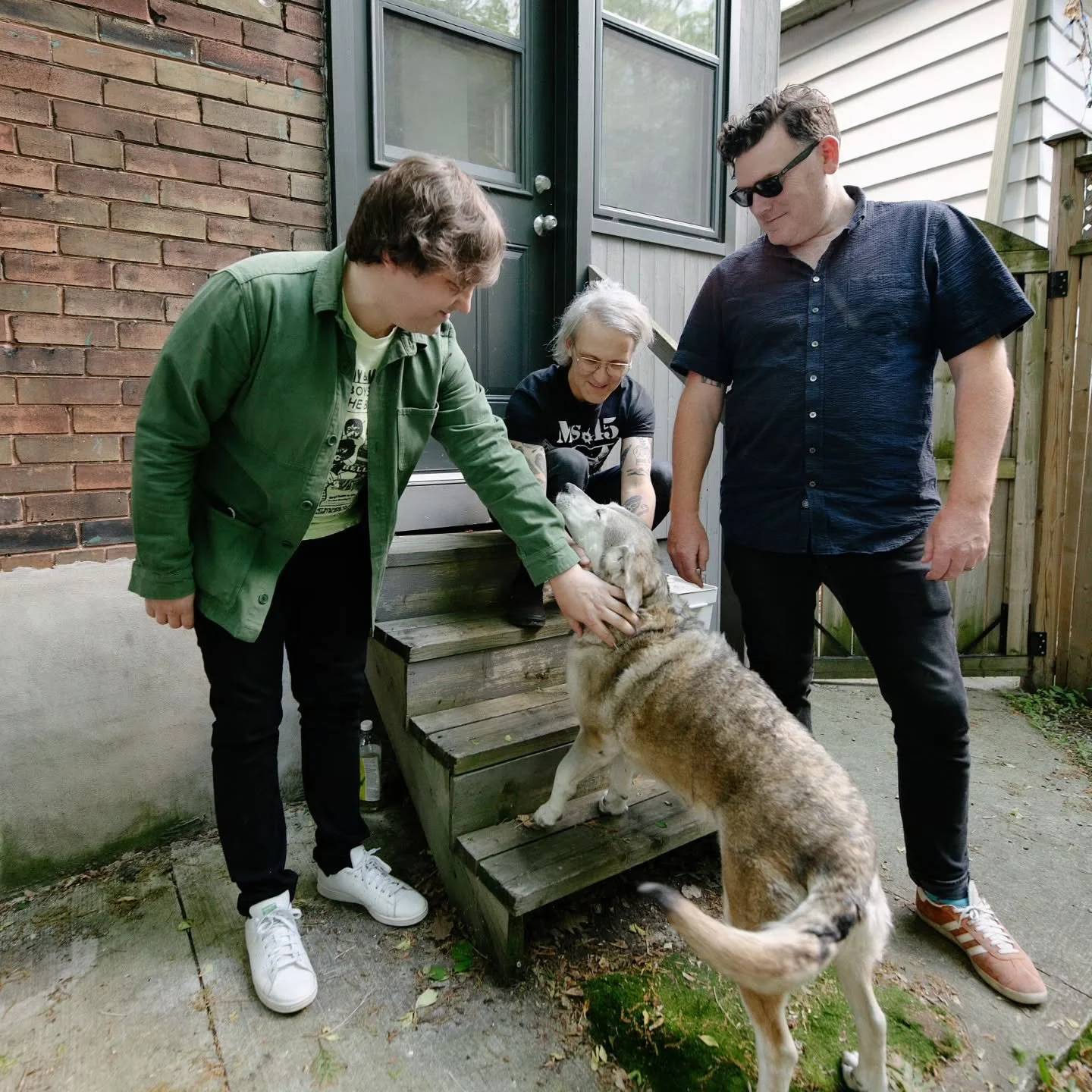 Cool shit! Cool shit! Cool shit!

Kestrels are an incredible shoegazey guitar rock band from Halifax and they rule so much!

They will be joined by Edmonton's Lushclot and Weak Material and Calgary's Fulfillment!

March 21
Doors 7/Show 8
Temple
Licen