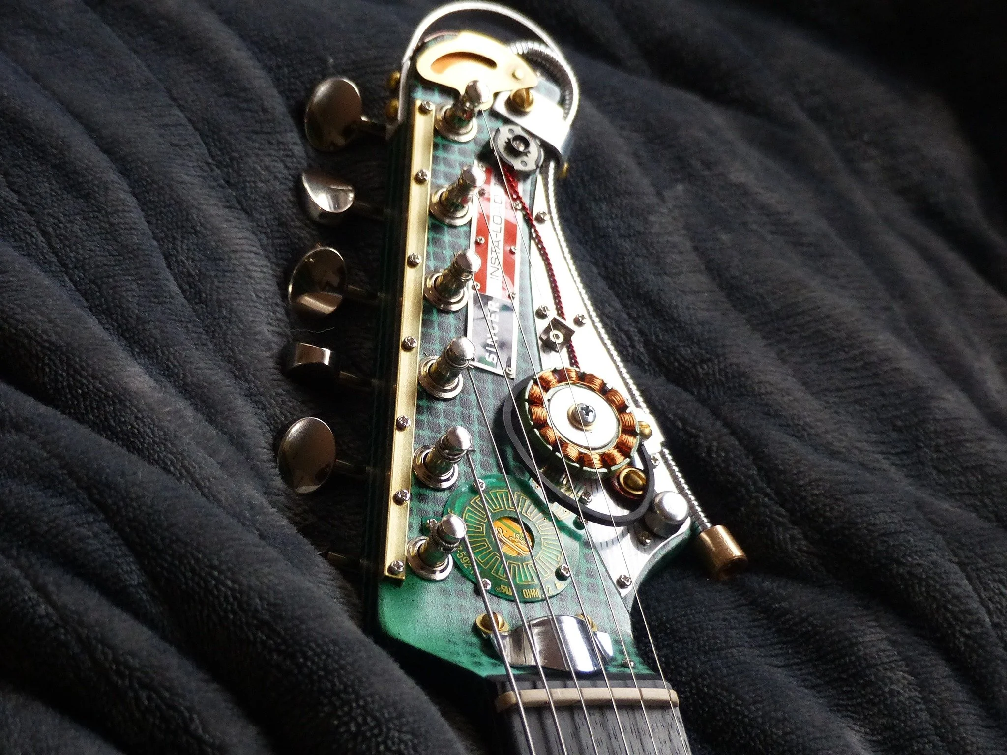 green singer automatic headstock.jpg