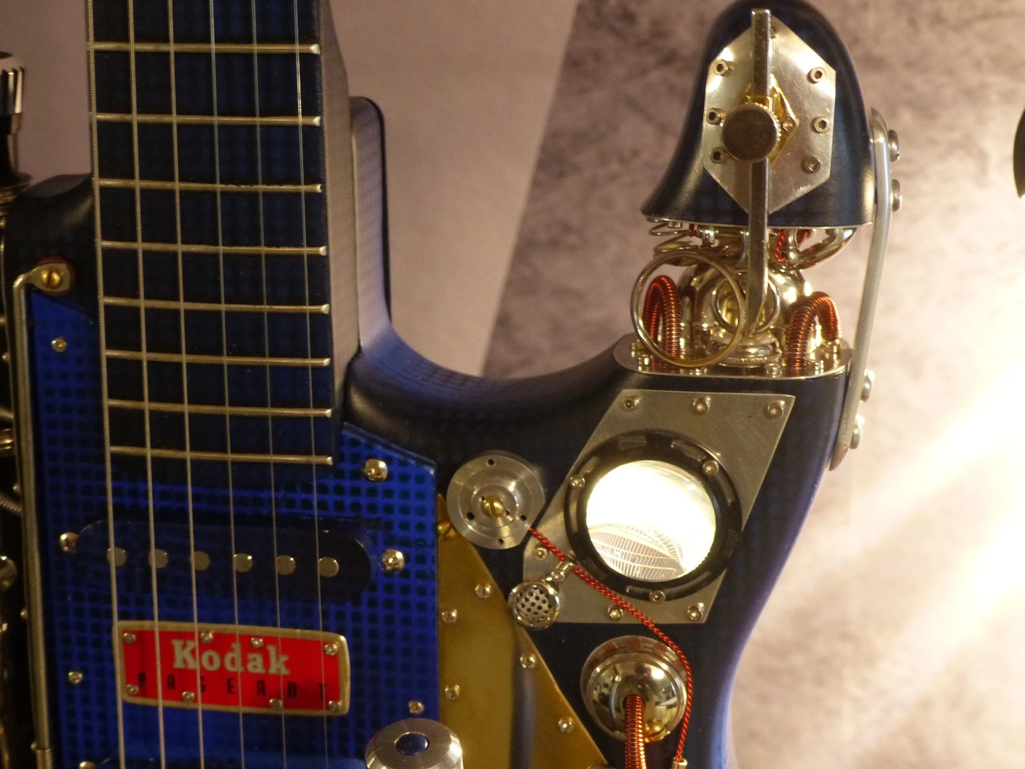 Blue Floyd Steampunk Guitar horn.jpg