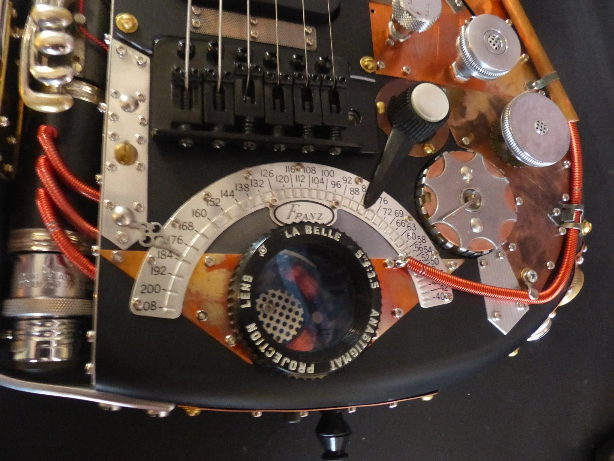 LaBelle Guitar lower bout detail.jpg