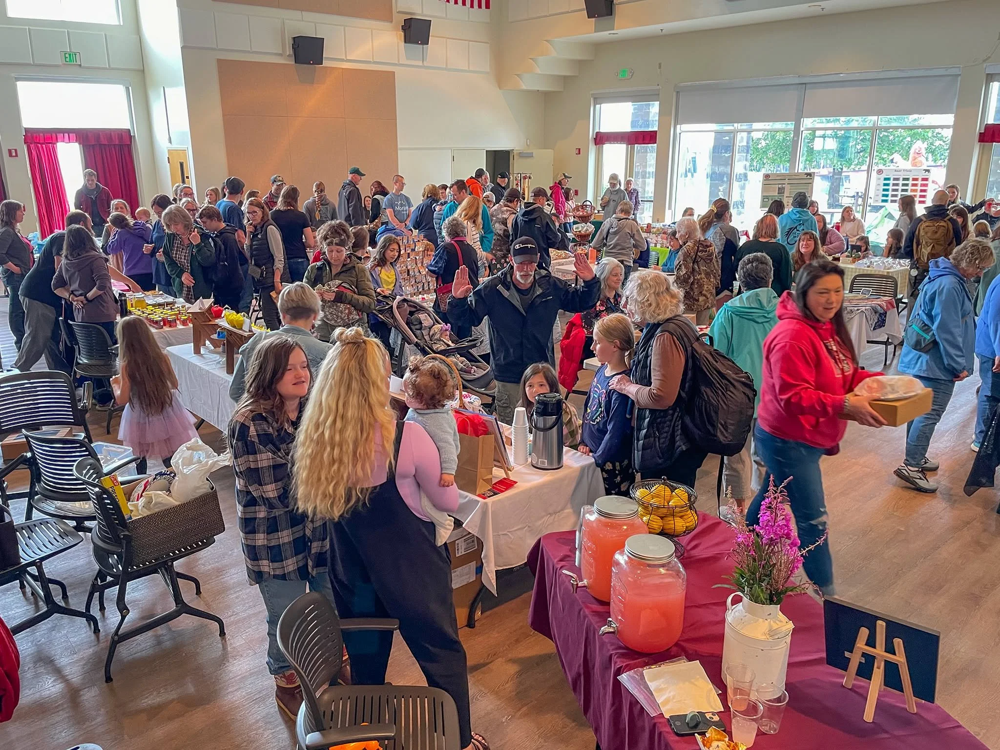 Community Market 10:00am - 1:00pm 