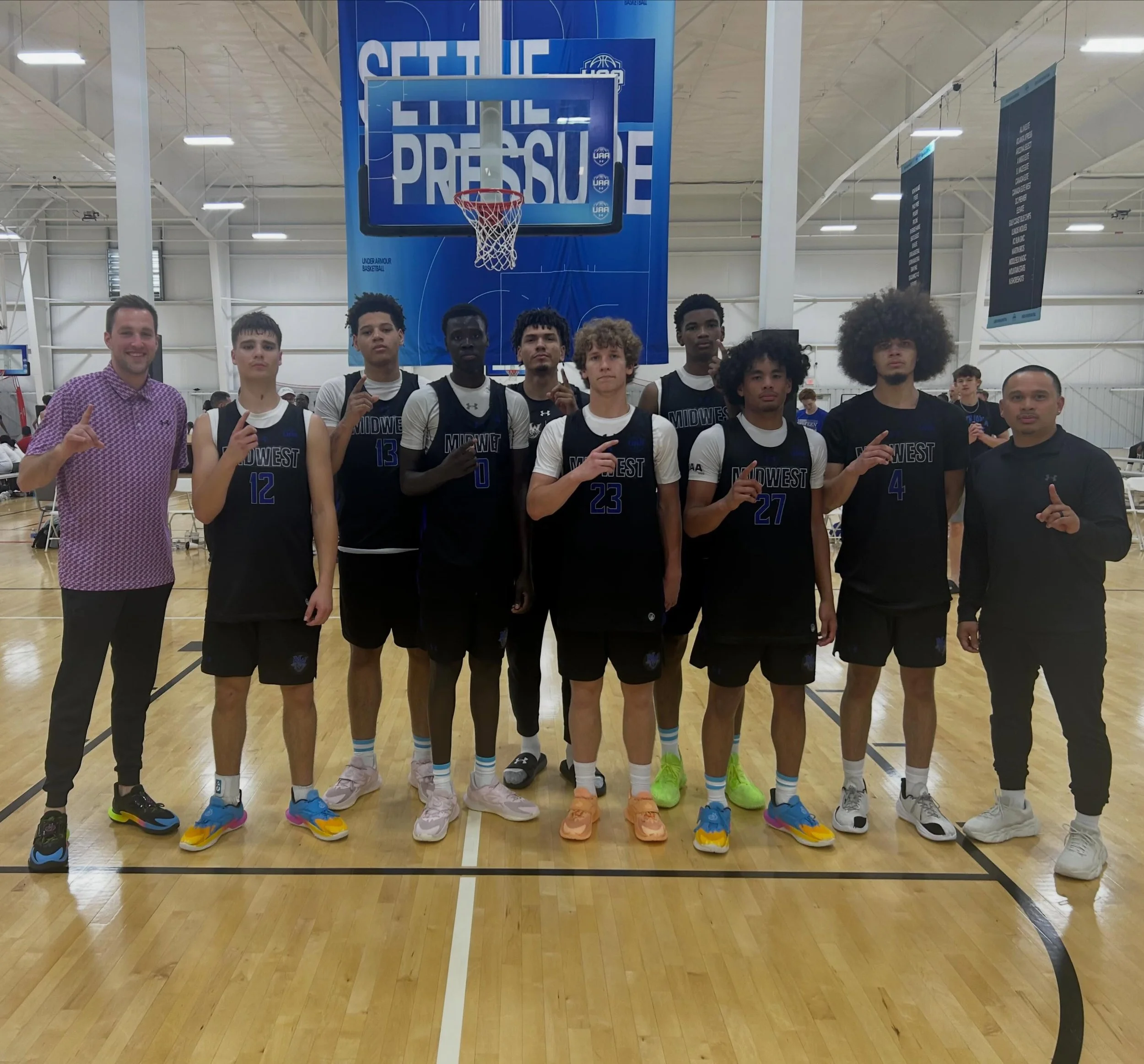 17u goes undefeated in UAA Session II in Cincinnati, Ohio. 4-0 for the weekend - 7-1 in the circuit - #1 in division B and #2 in all UAA! 

@uanextboyshoops 🤷&zwj;♂️