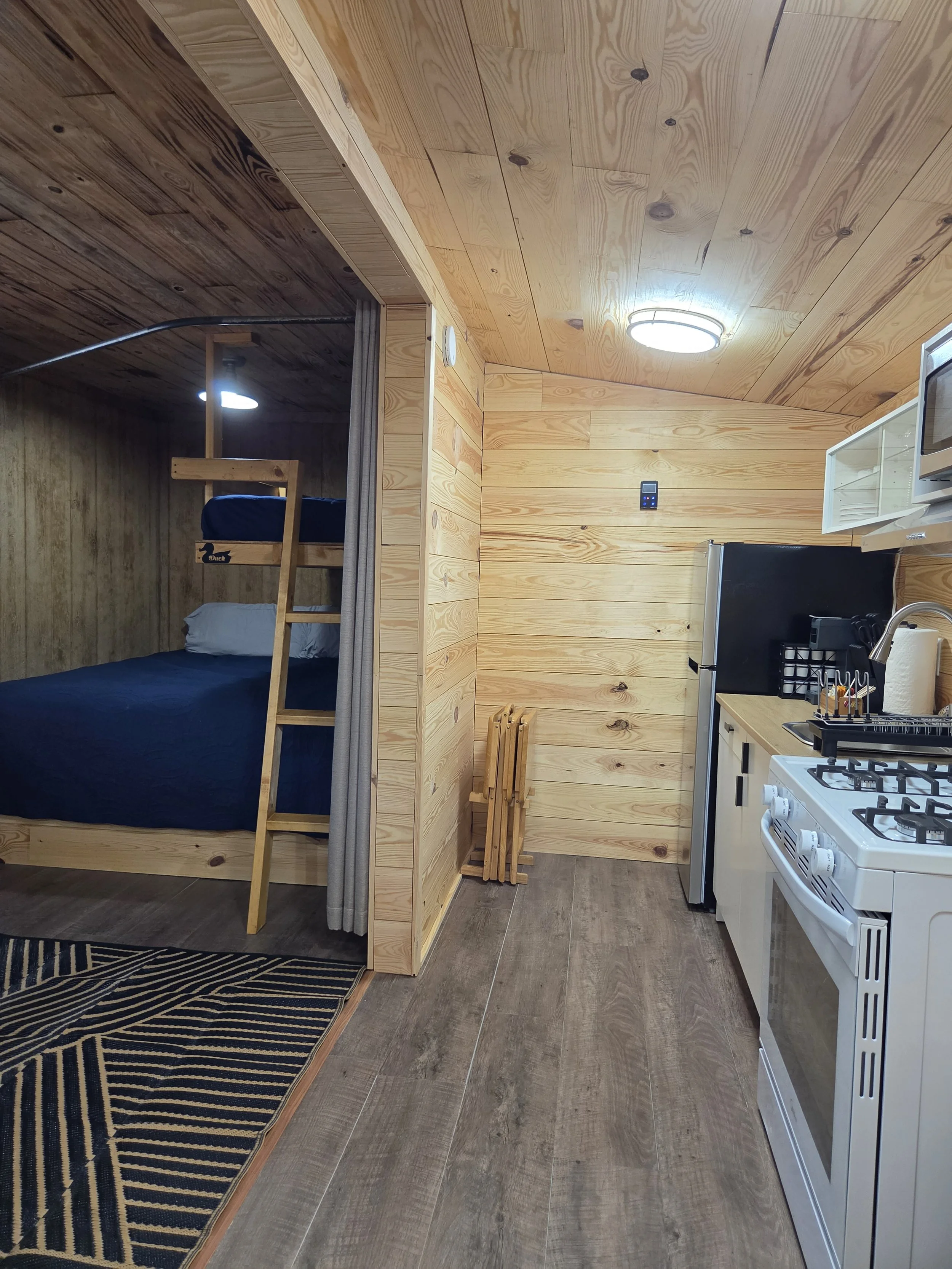 CD beds and kitchen .jpg