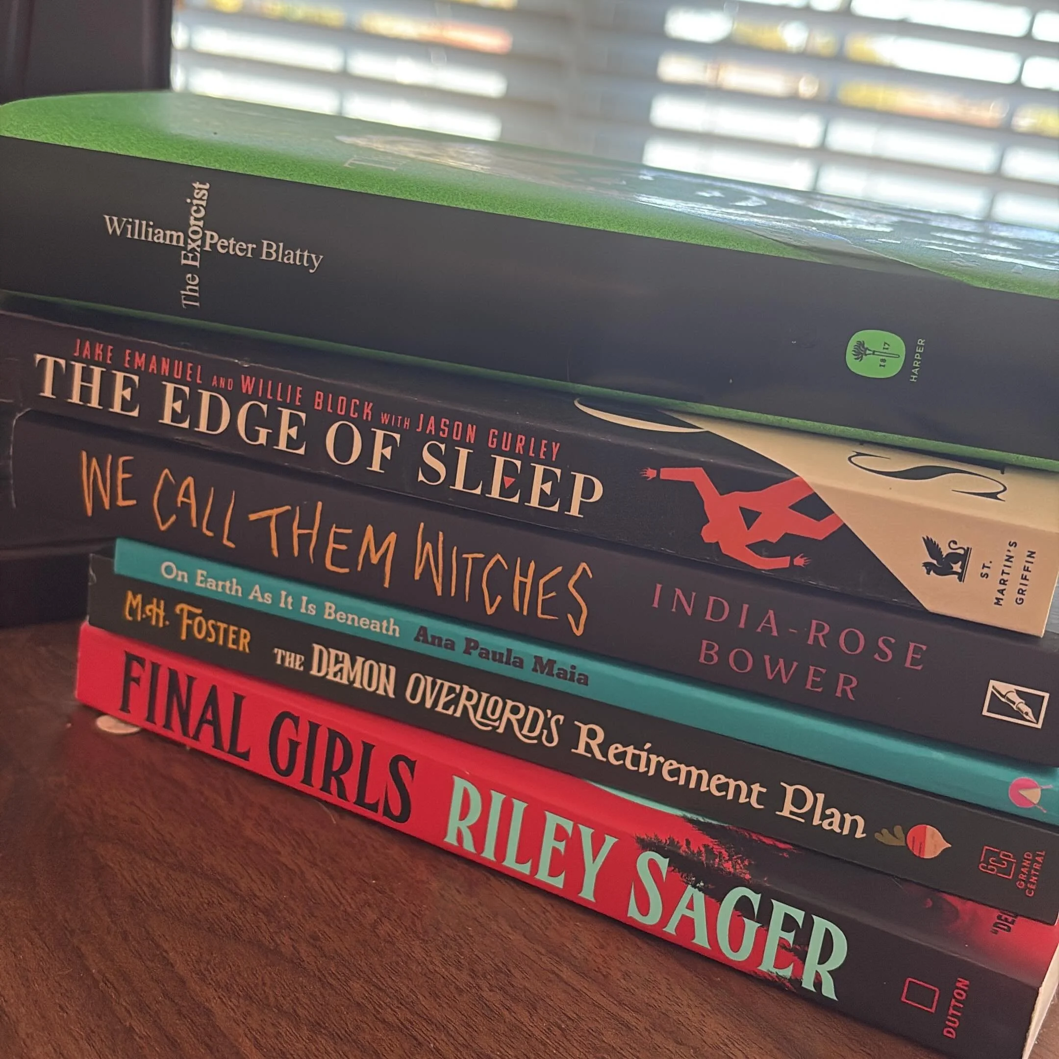 Preserving this perfect tbr 🎃👻