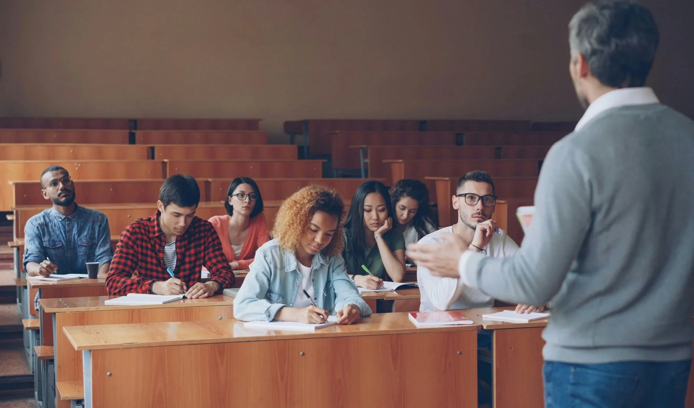 Estudiantes internacionales en Australia después de tramitar su CoE