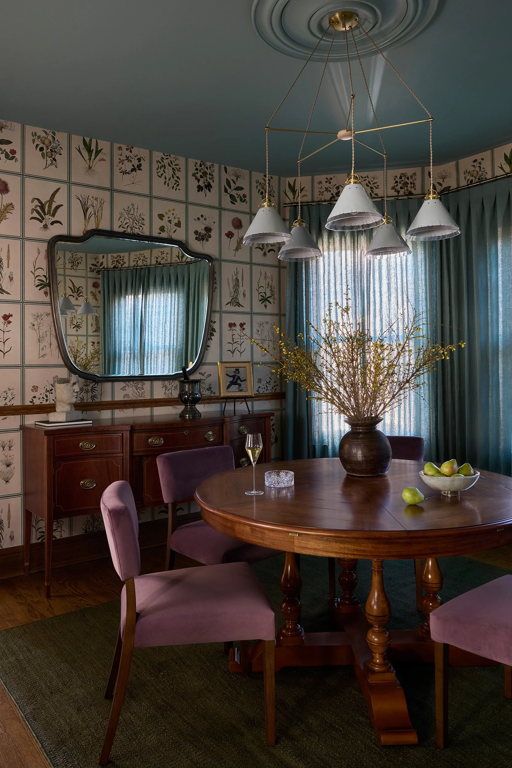 Abigail_Morris_Winchester2_ 290_edited.jpg