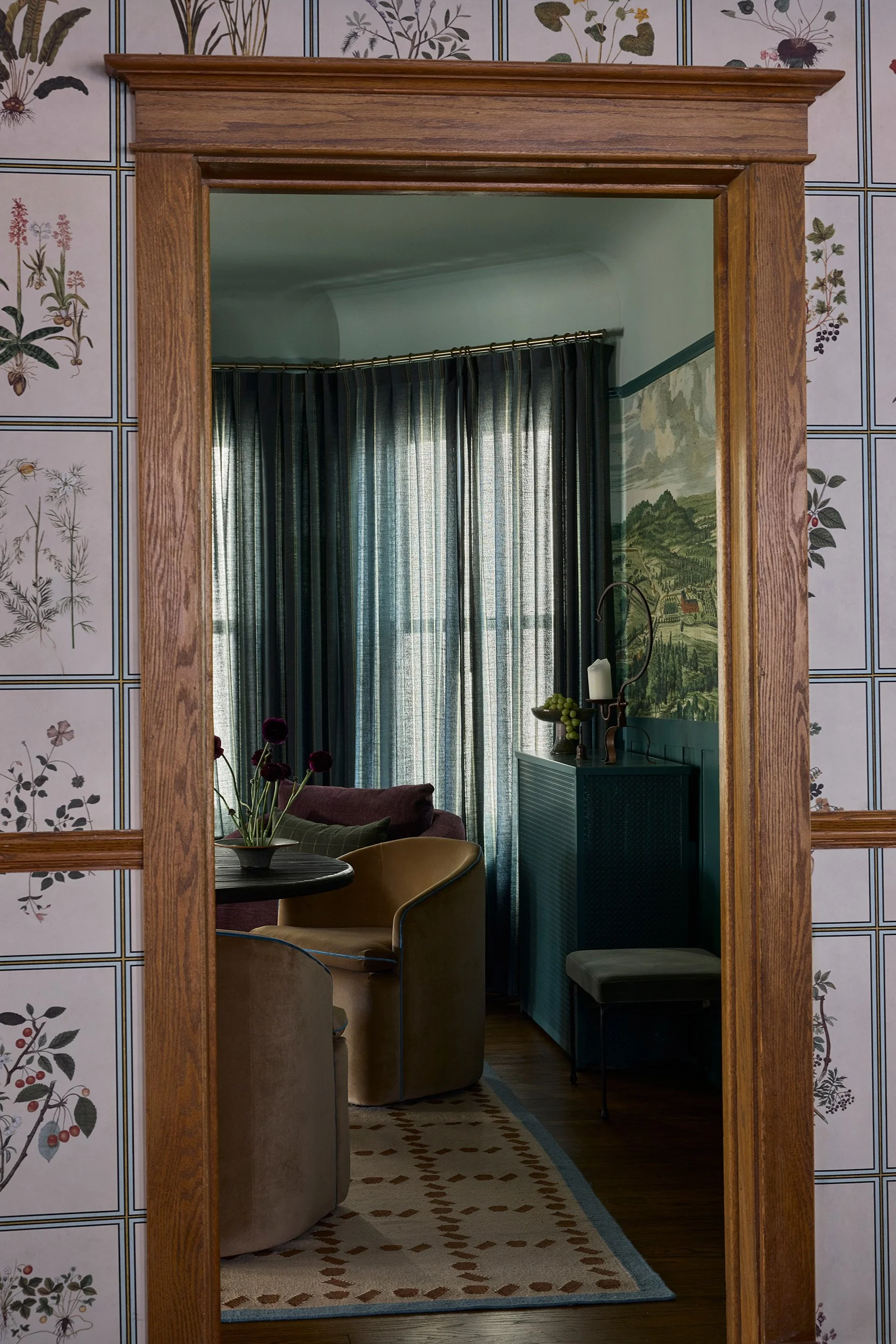 Abigail_Morris_Winchester2_ 197_edited copy.jpg