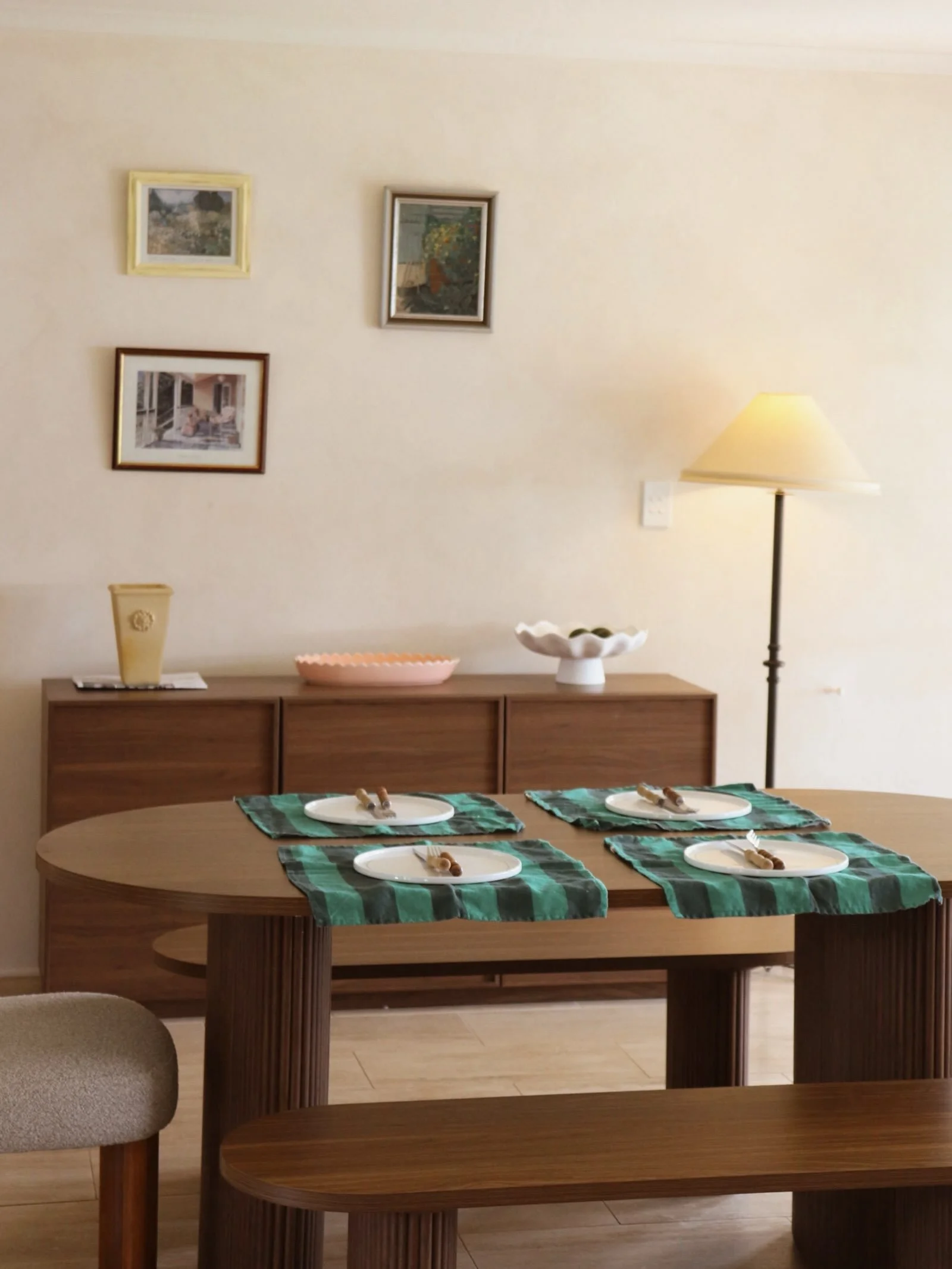 @brookeamyritchie collaborated with our friends at @mockaaustralia to showcase how styling can truly elevate a collection. By bringing together her dining table, chairs, and buffet, she&rsquo;s created a dining space that feels warm, intentional, and