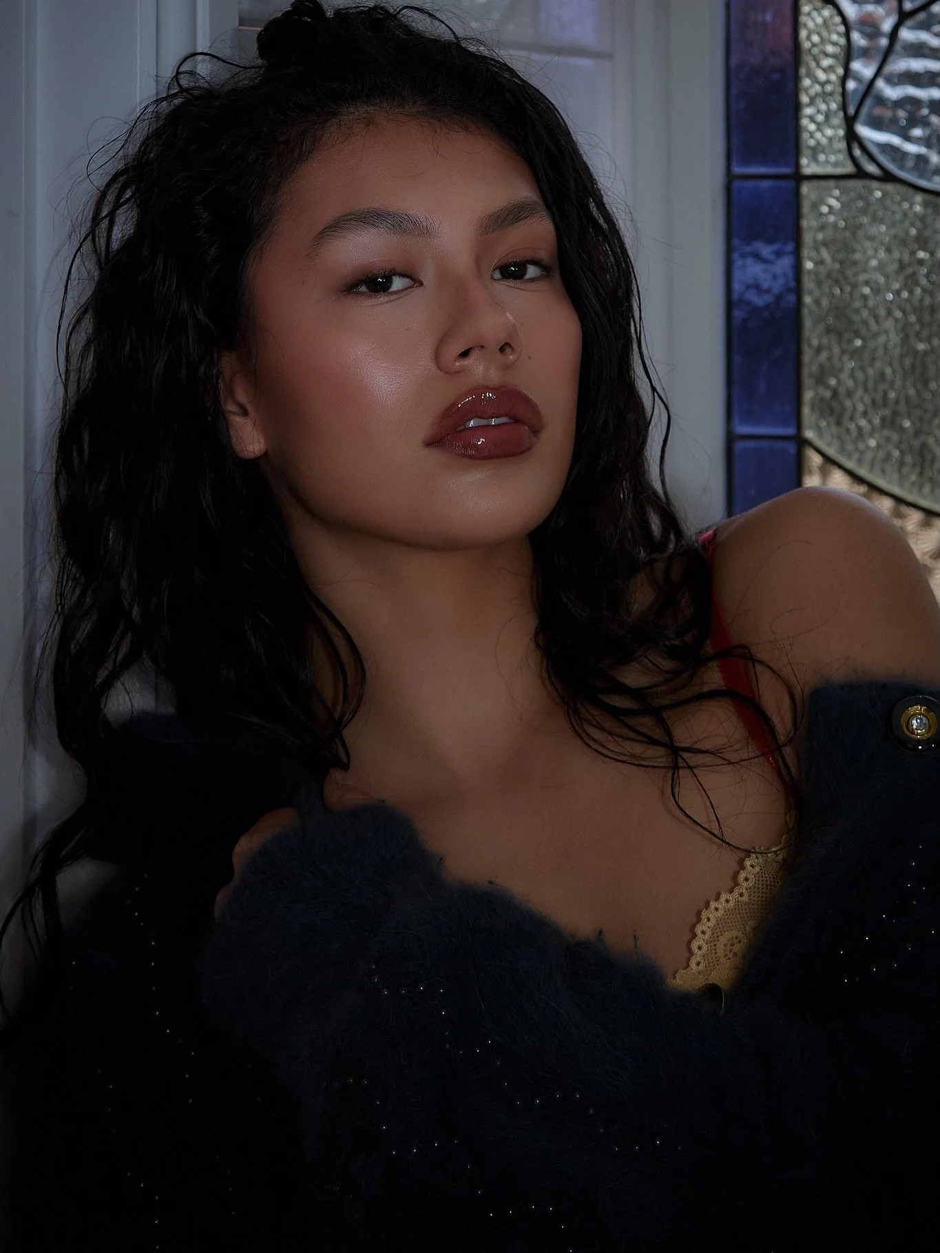 soft glam &bull; soft hours @rollupmagazineok 

styling @claudiaa_n 
photography @studiokrystle 
model @trinity.castellanos 
hmua @tararosemakeup