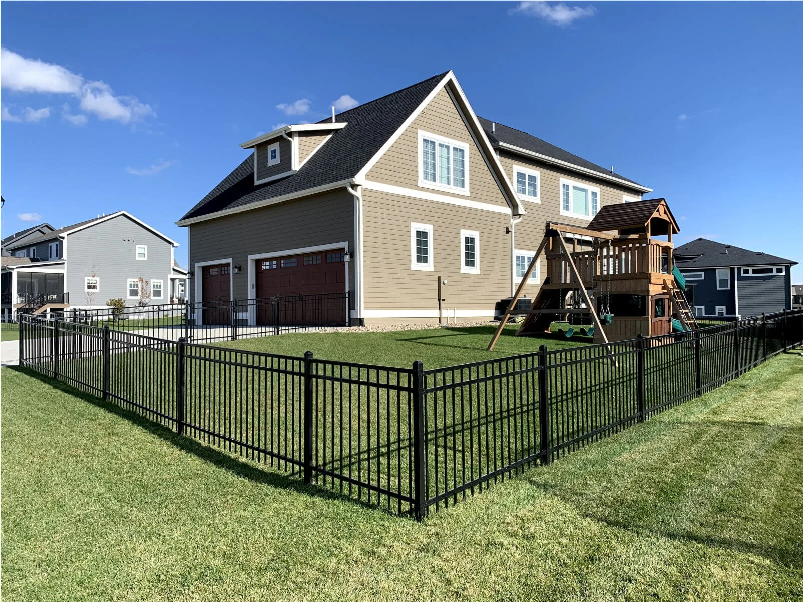 ornamental-steel-fencing-trhive.jpg
