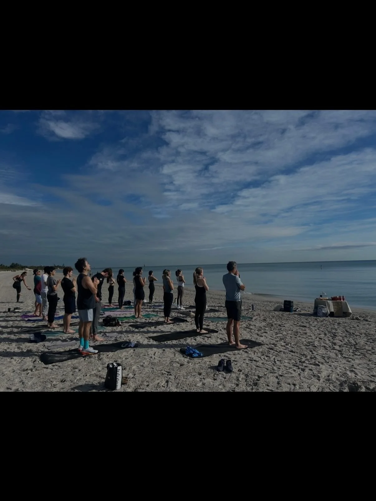 Here are a few moments from our yoga event this weekend in collaboration with @kristinehansen.hope.foundation 🌺🌷
Thank you to everyone who showed up, flowed with us, and supported this beautiful cause ❣️
All proceeds are going directly toward cance