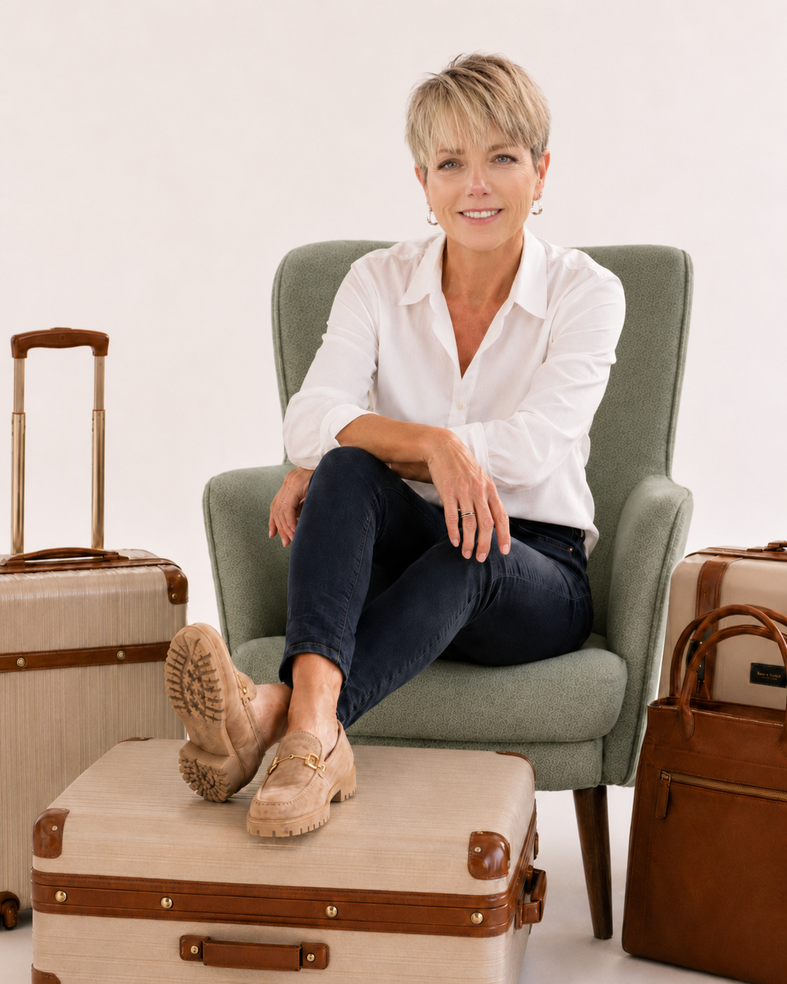 Elisabeth of Willow & Wander Travel, a travel advisor specializing in personalized vacation planning, destination weddings, European elopements, honeymoons, and group travel.
