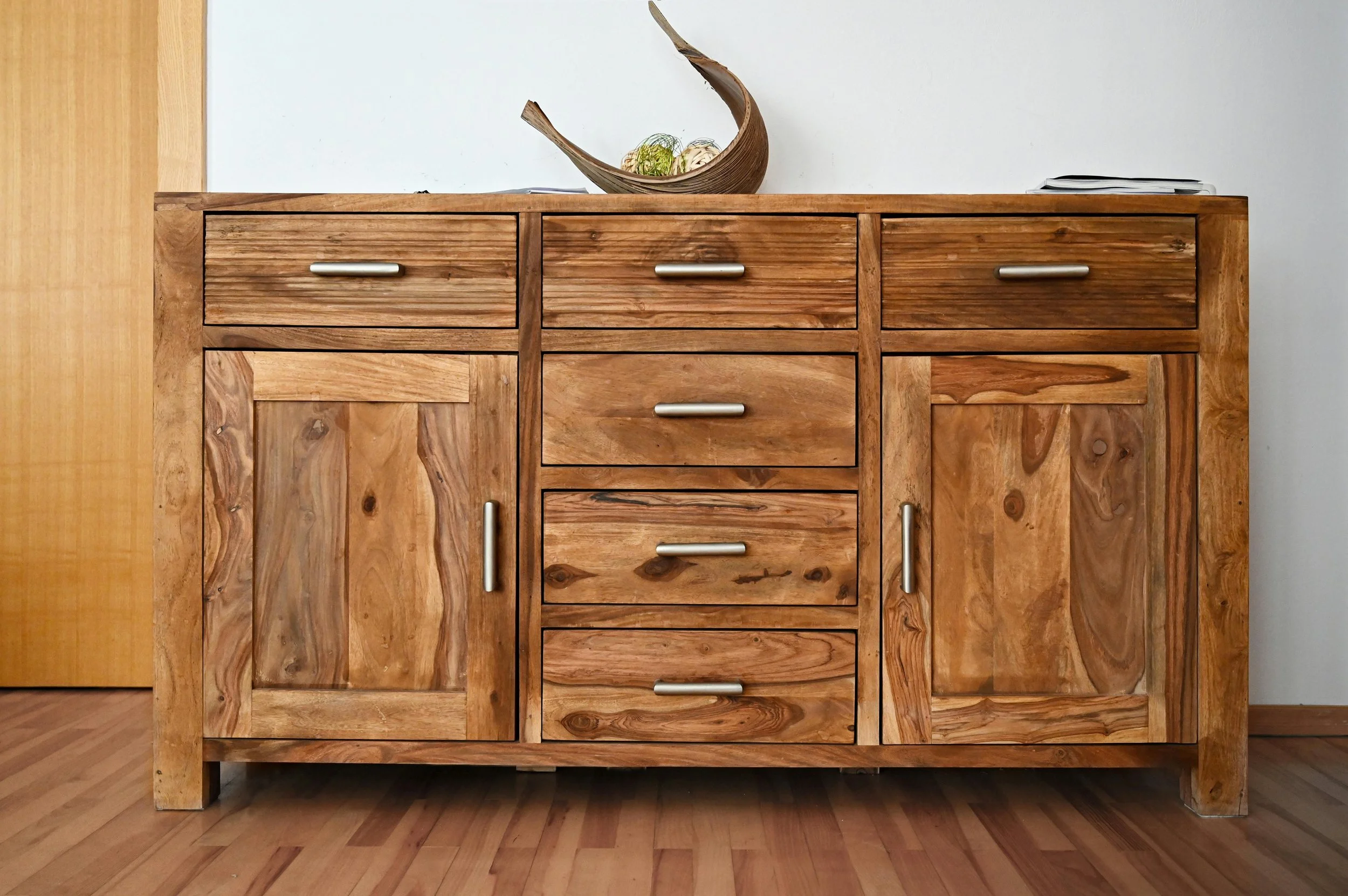 Why Estate Sales Are the Best Place to Find Solid Wood Furniture