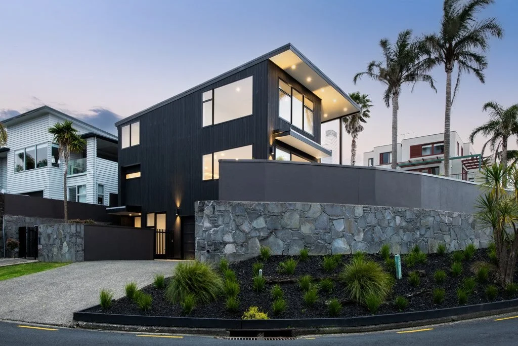 castor-bay-reclad-abodo-timber