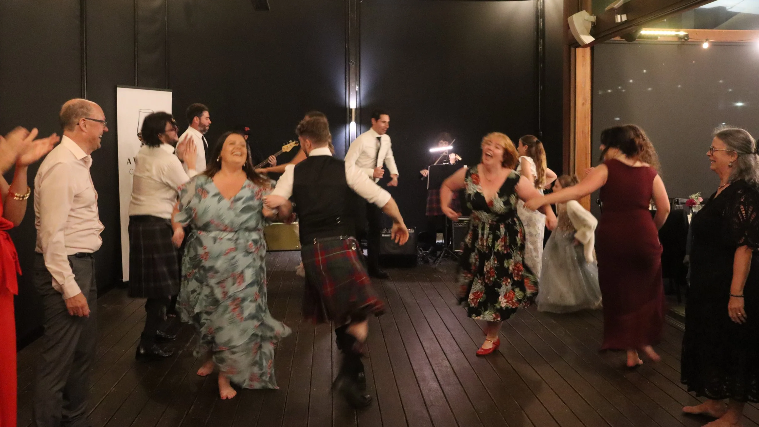 Dancefloor+STW+Smiles+3.png