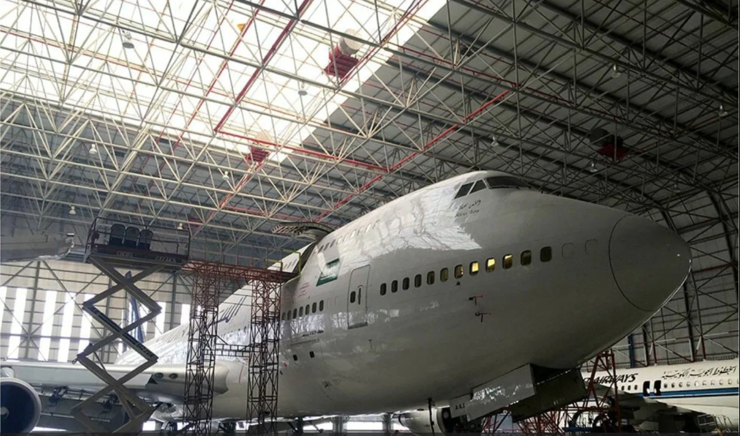 BOIENG HANGAR, UAE