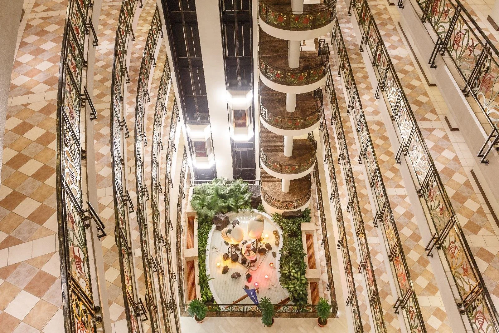 elevator-2_1493980526.jpg