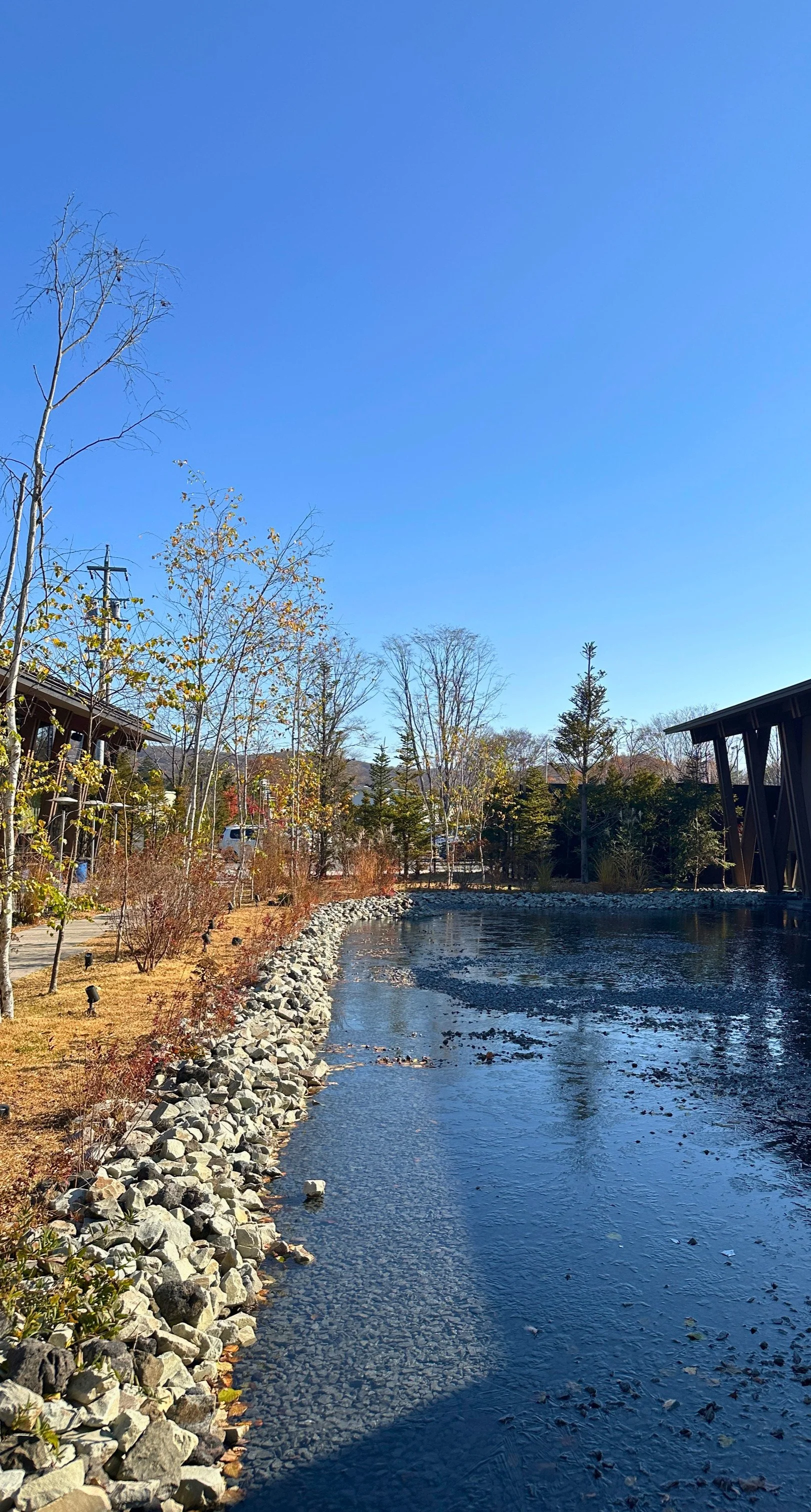 Hotel Indigo Karuizawa exterior, river view of frozen lake