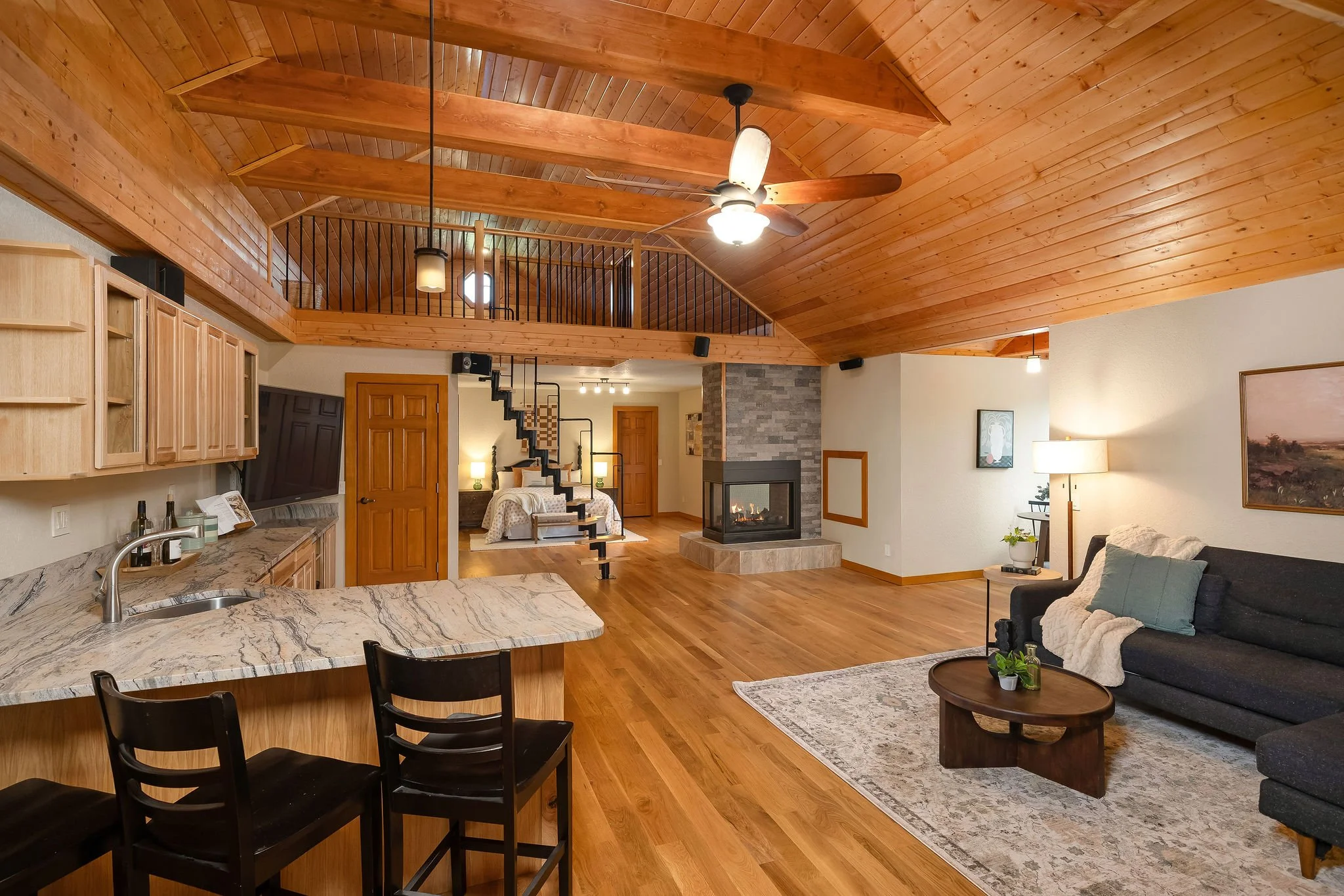 SW Laurel apartment from door web.jpg