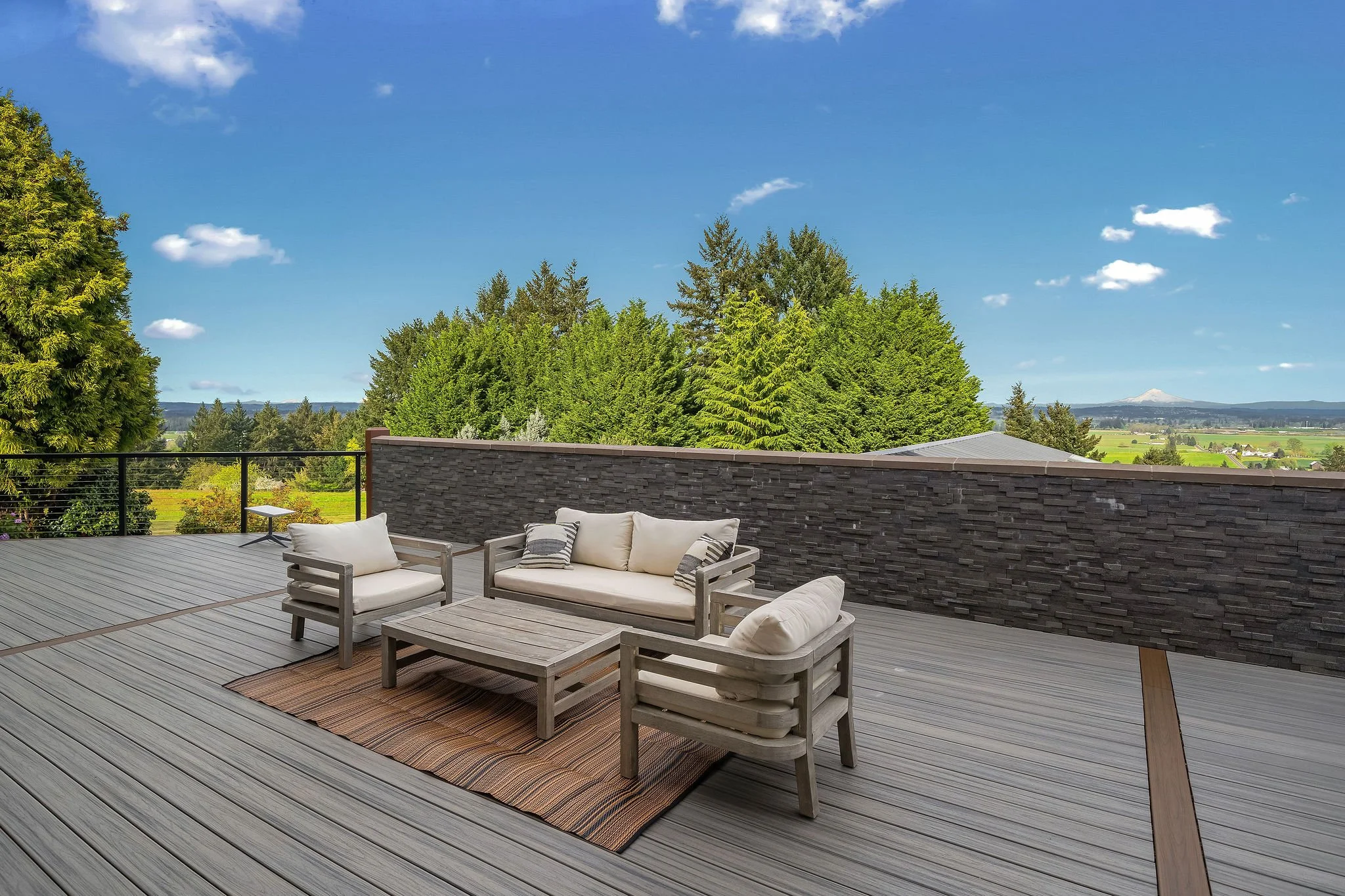 Laurel Deck from Kitchen angle Web.jpg