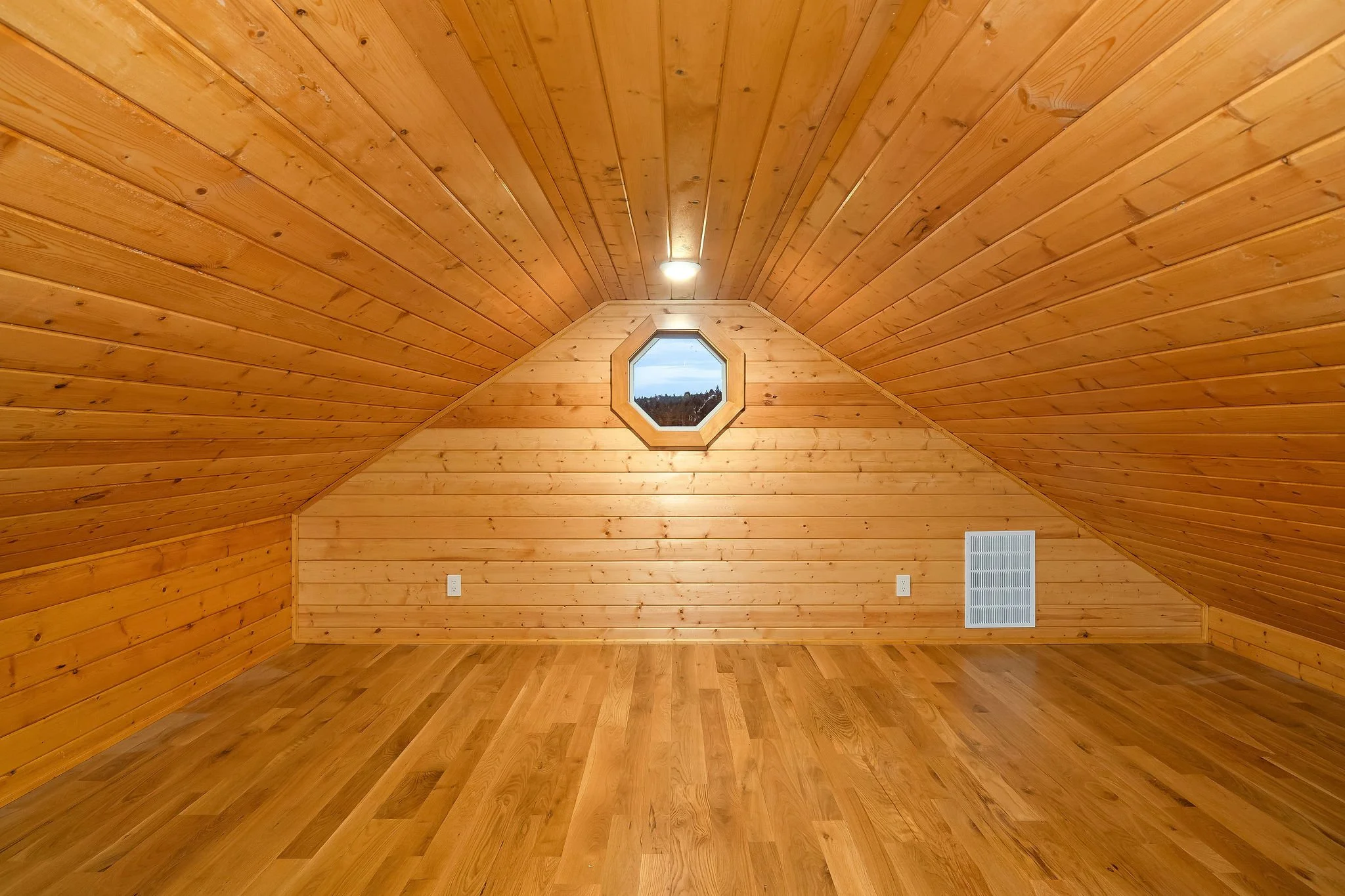 Laurel Loft Web.jpg
