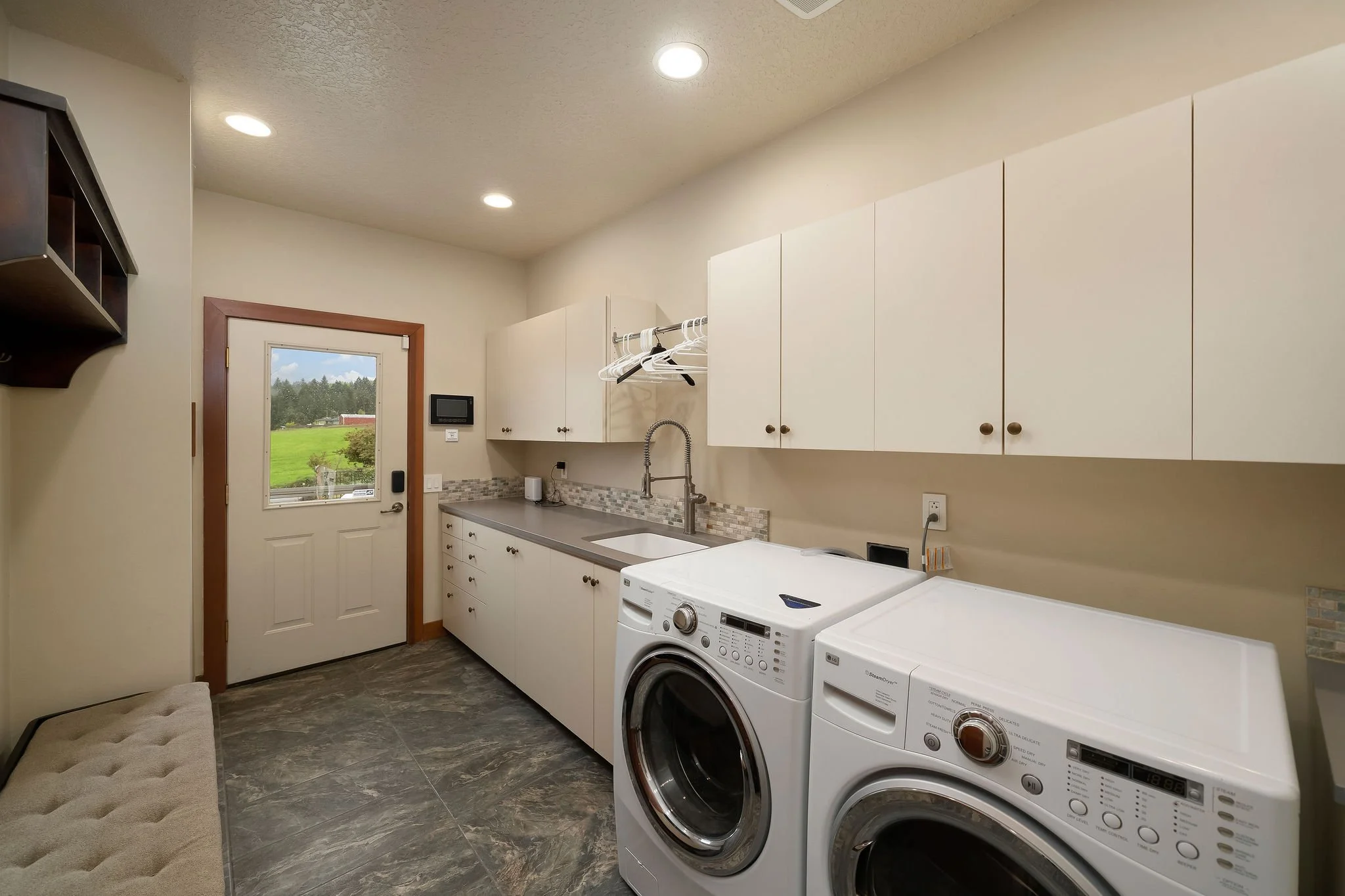 SW Laurel laundry web.jpg