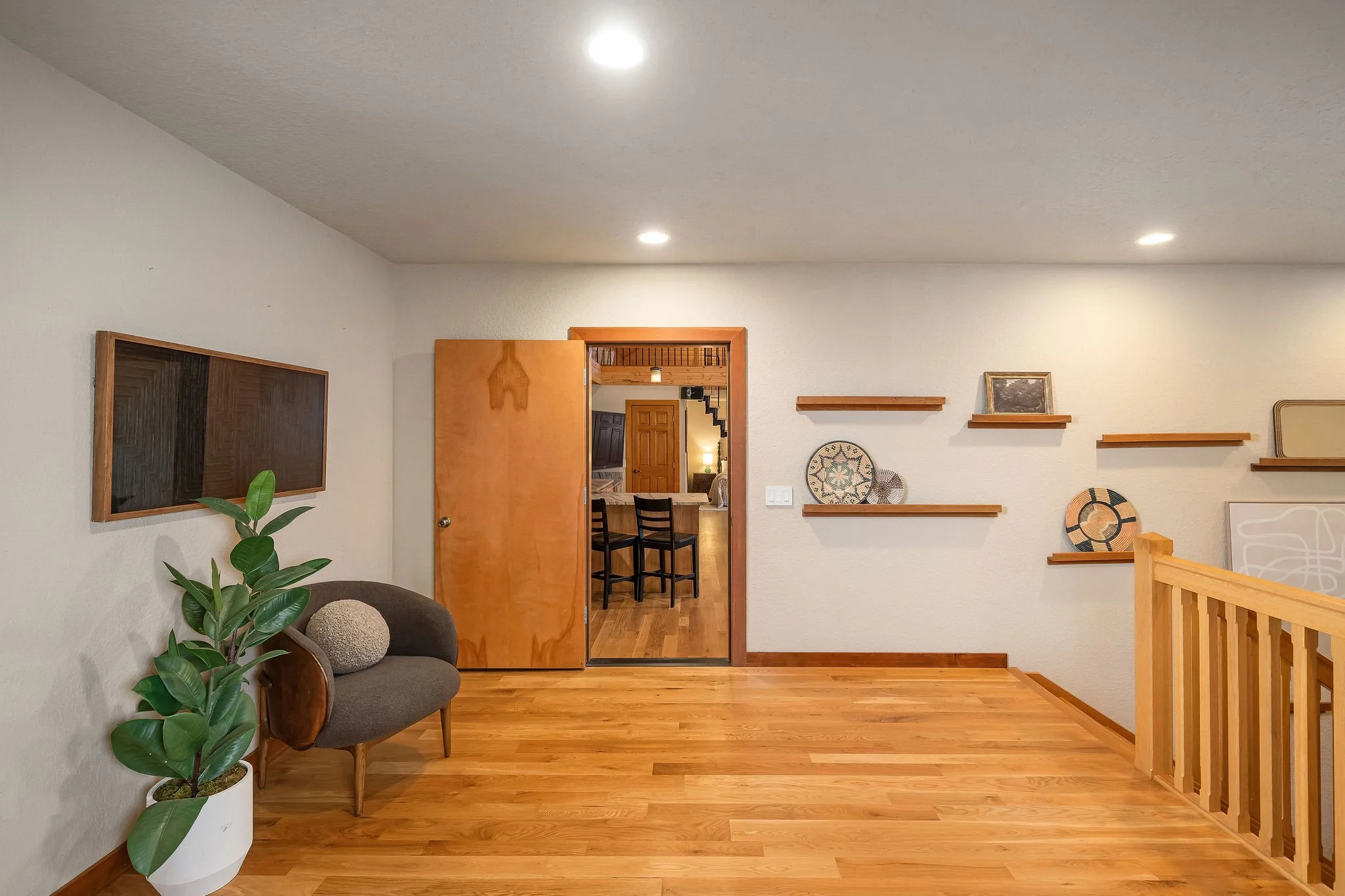 SW Laurel landing apartment door web.jpg