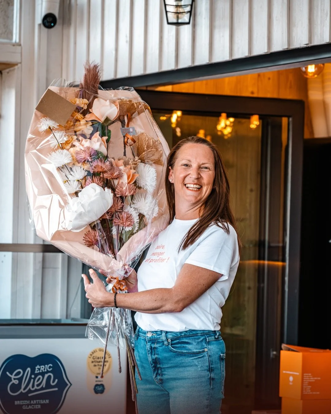 NOTRE SOIR&Eacute;E D&rsquo;INAUGURATION ✨

Hier soir, marquait le d&eacute;but de notre aventure, Au bout du quai 🌊

Une premi&egrave;re soir&eacute;e pleine d&rsquo;&eacute;nergie et de beaux moments, que nous sommes heureux de vous partager en im