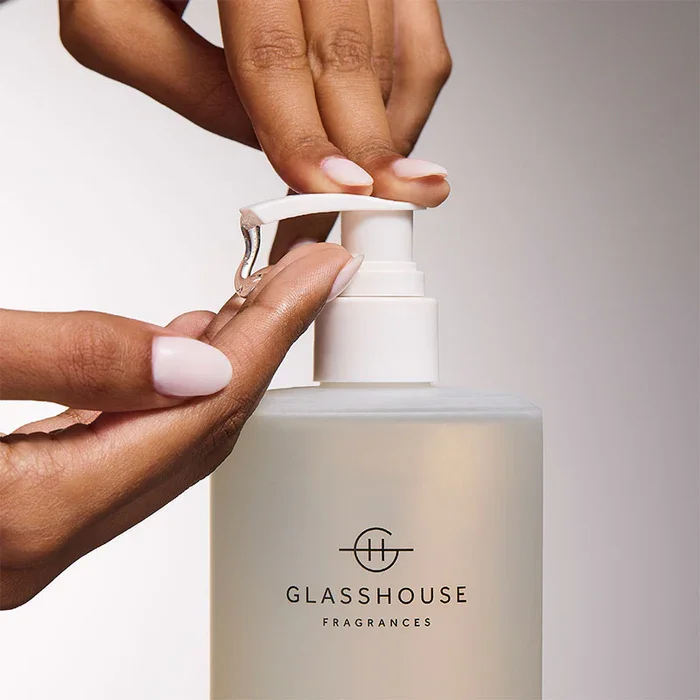 GLASSHOUSE-FRAGRANCES-A-Tahaa-Affair-450ml-Hand-Wash-lifestyle1_700x700_crop_center.jpg.webp