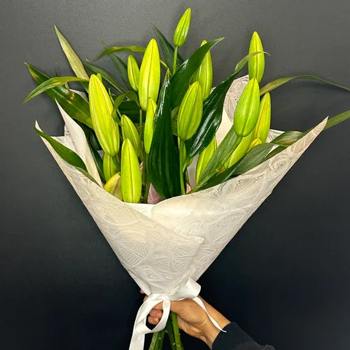 Bouquet Style Oriental Lillies