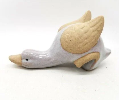 swan pot hanger.jpg