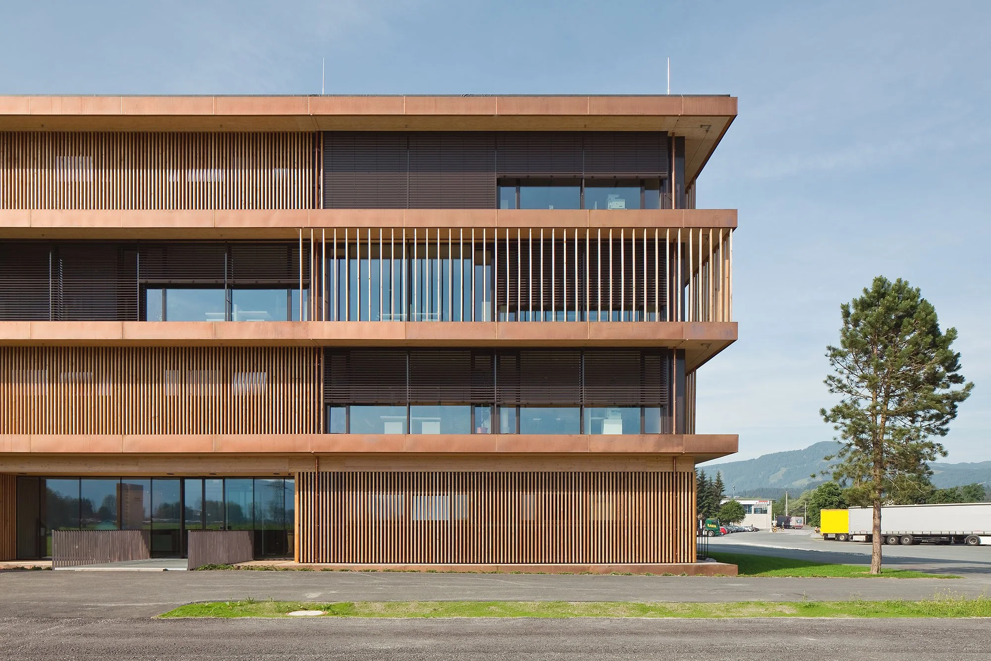 Stammhaus Egger, St. Johann in Tirol, Bruno Moser, Egger Holzwerkstoffe, Christian Flatscher, Architekturfotografie, Fotografie, Architektur, Tirol