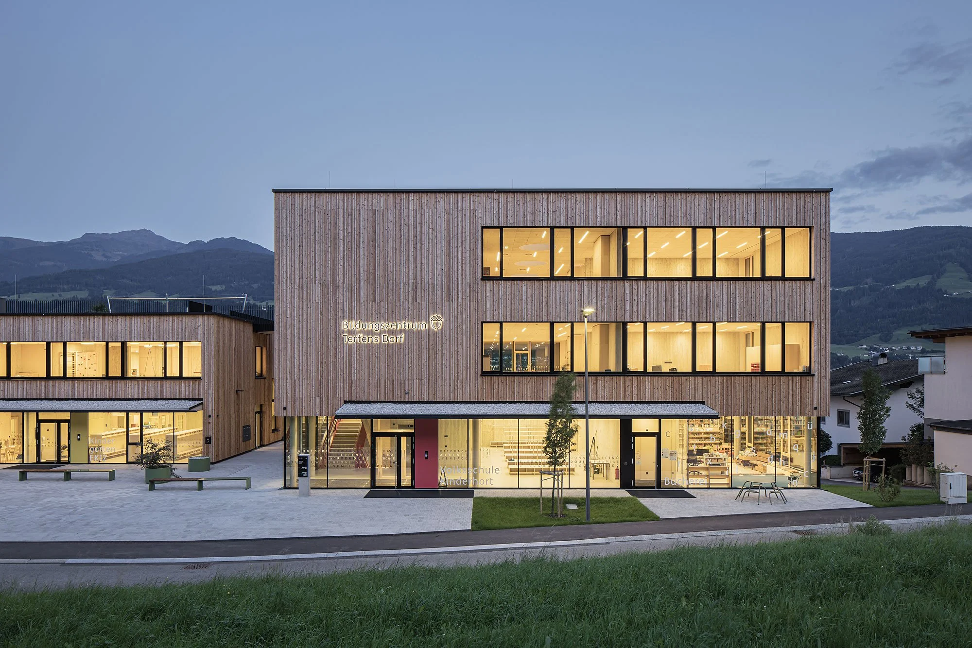 Bildungszentrum Terfens, Terfens, Heinlein Zierl Architekten, Michael Heinlein, Alois Zierl, Christian Flatscher, Architekturfotografie, Fotografie, Architektur, Tirol