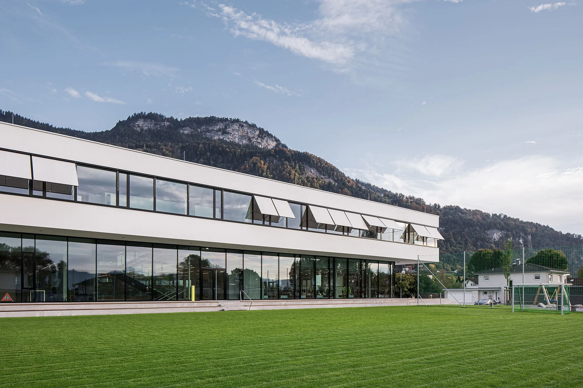 Volksschule Schwefel, Hohenems, Tabernig Zierl Architekten, Martin Tabernig, Alois Zierl, Christian Flatscher, Architekturfotografie, Fotografie, Architektur, Vorarlberg