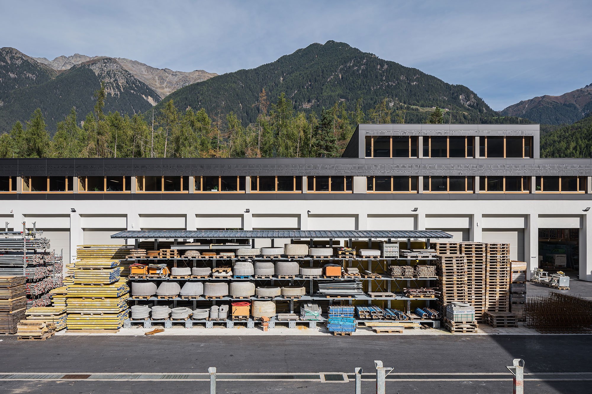 Firmenzentrale Auer Bau, Umhausen, Mario Gasser, Auer Bau, Christian Flatscher, Architekturfotografie, Fotografie, Architektur, Tirol