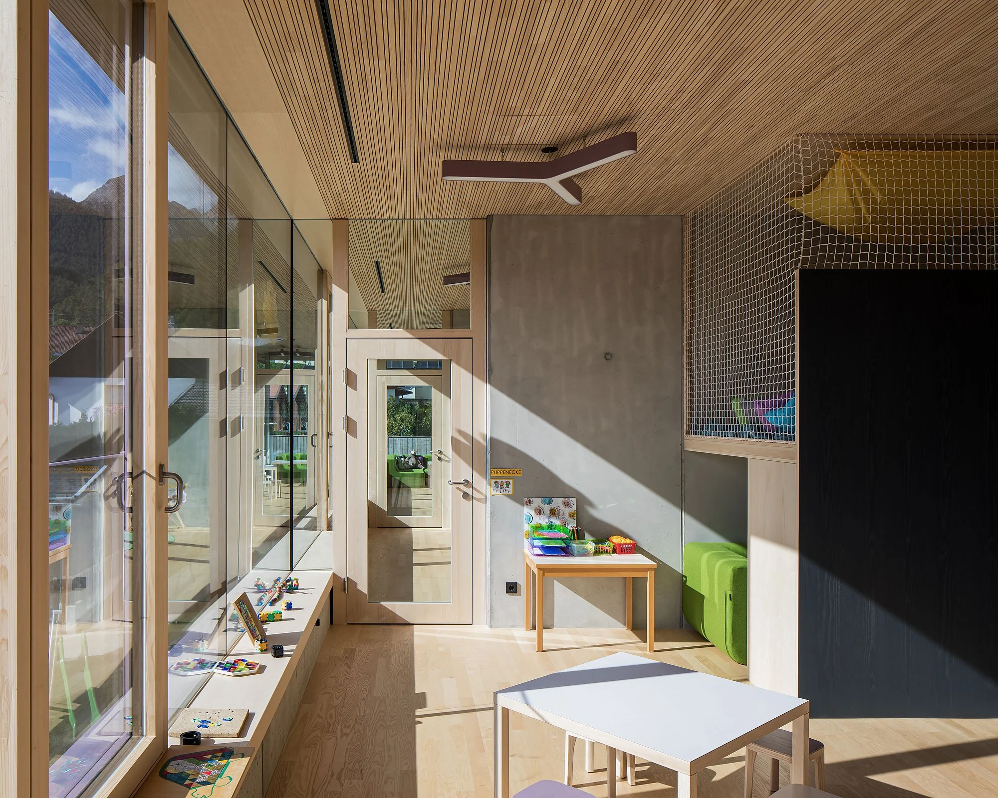 Kindergarten Tarrenz, Tarrenz, Tabernig Zierl Architekten, Martin Tabernig, Alois Zierl, Christian Flatscher, Architekturfotografie, Fotografie, Architektur, Tirol