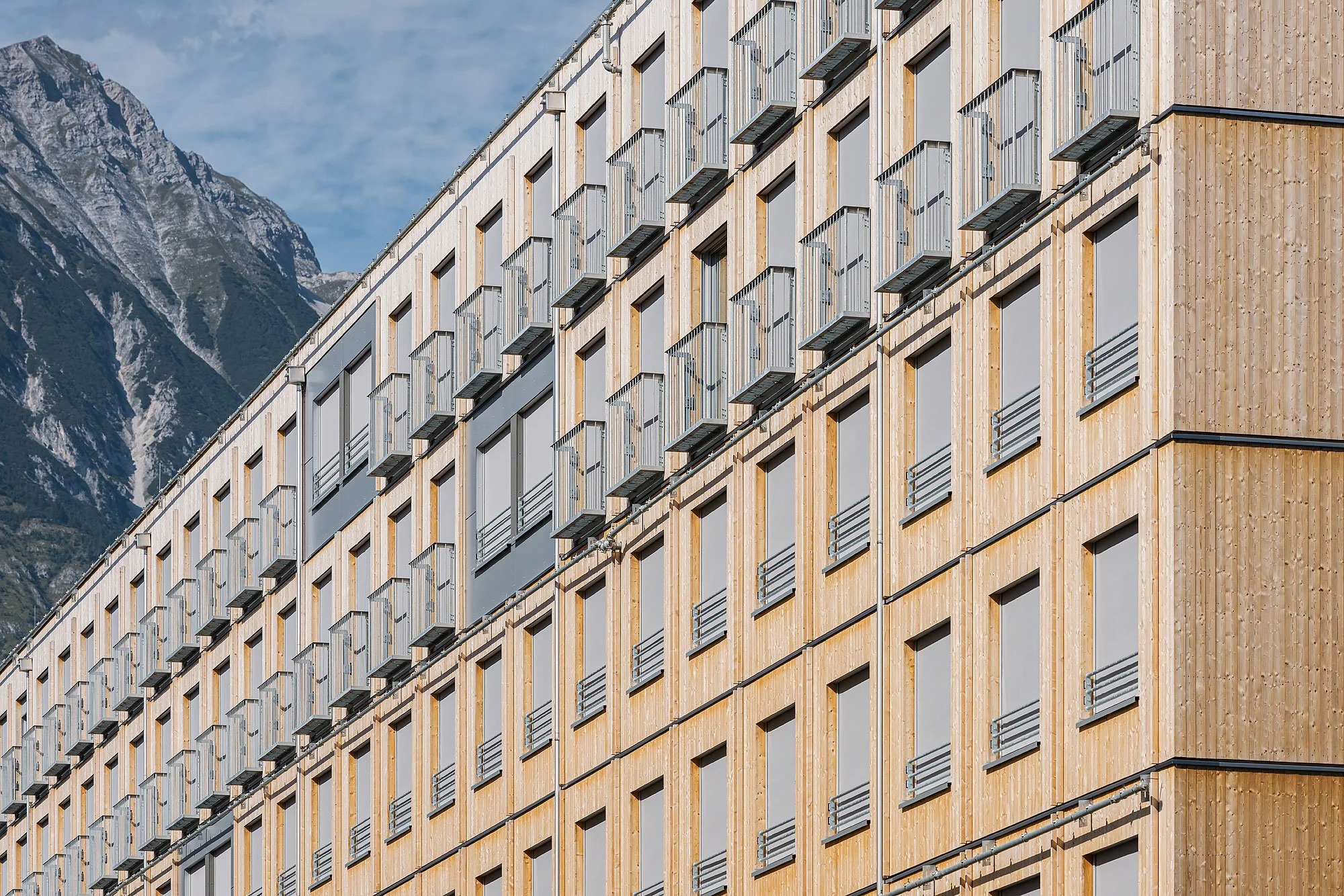 Gästehaus für Studierende, Innsbruck, Betina Hanel, Gerhard Manzl, Rubner Holzbau, Christian Flatscher, Architekturfotografie, Fotografie, Architektur, Tirol