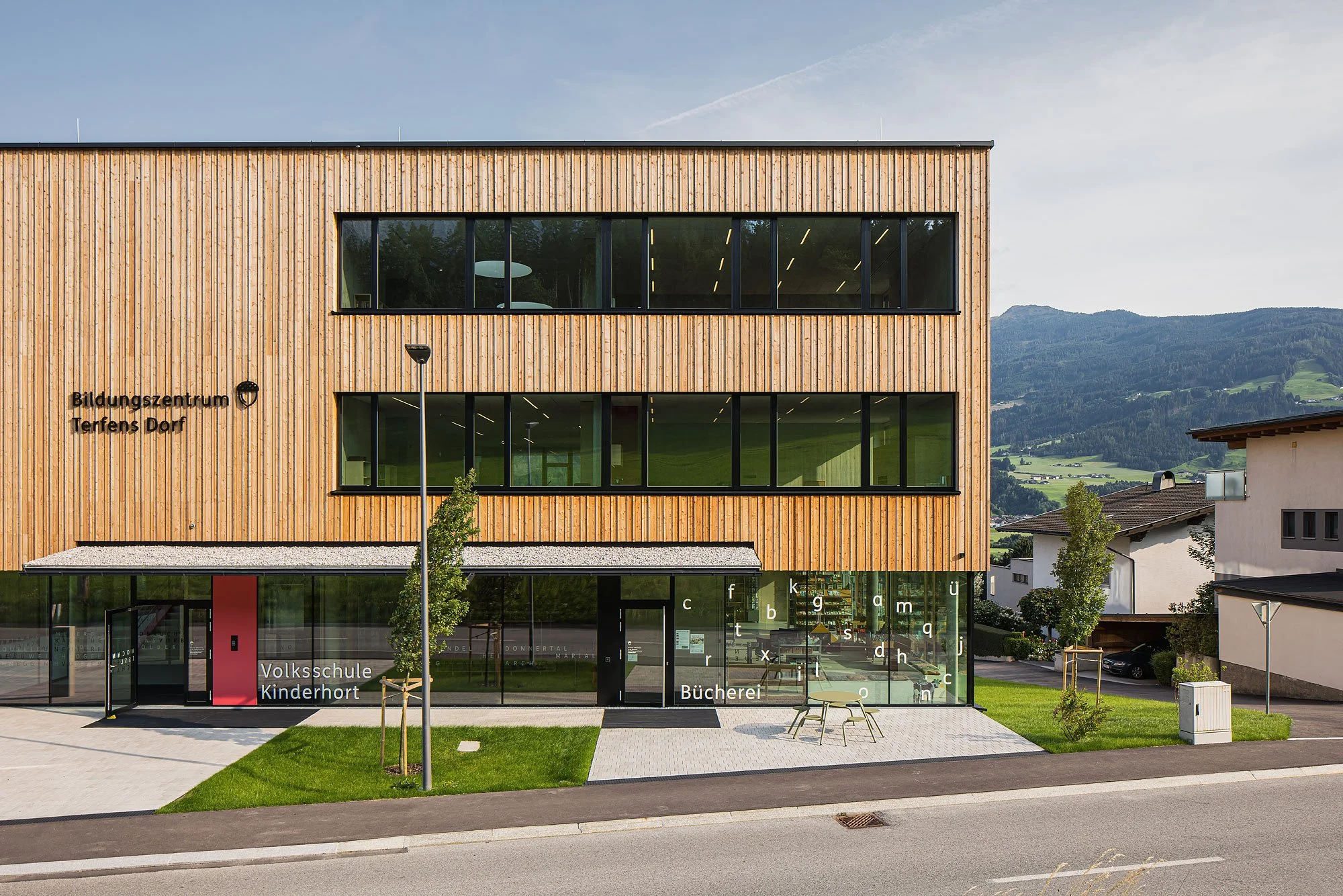 Bildungszentrum Terfens, Terfens, Heinlein Zierl Architekten, Michael Heinlein, Alois Zierl, Christian Flatscher, Architekturfotografie, Fotografie, Architektur, Tirol