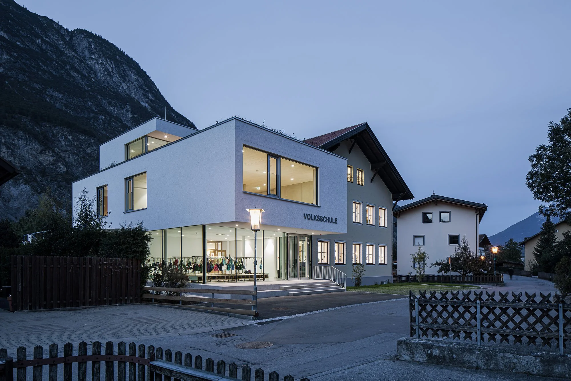 Volksschule Schönwies, Schönwies, Tabernig Zierl Architekten, Martin Tabernig, Alois Zierl, Christian Flatscher, Architekturfotografie, Fotografie, Architektur, Tirol