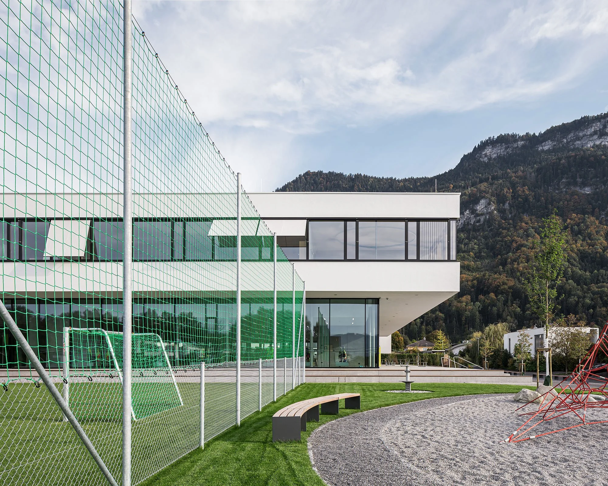 Volksschule Schwefel, Hohenems, Tabernig Zierl Architekten, Martin Tabernig, Alois Zierl, Christian Flatscher, Architekturfotografie, Fotografie, Architektur, Vorarlberg