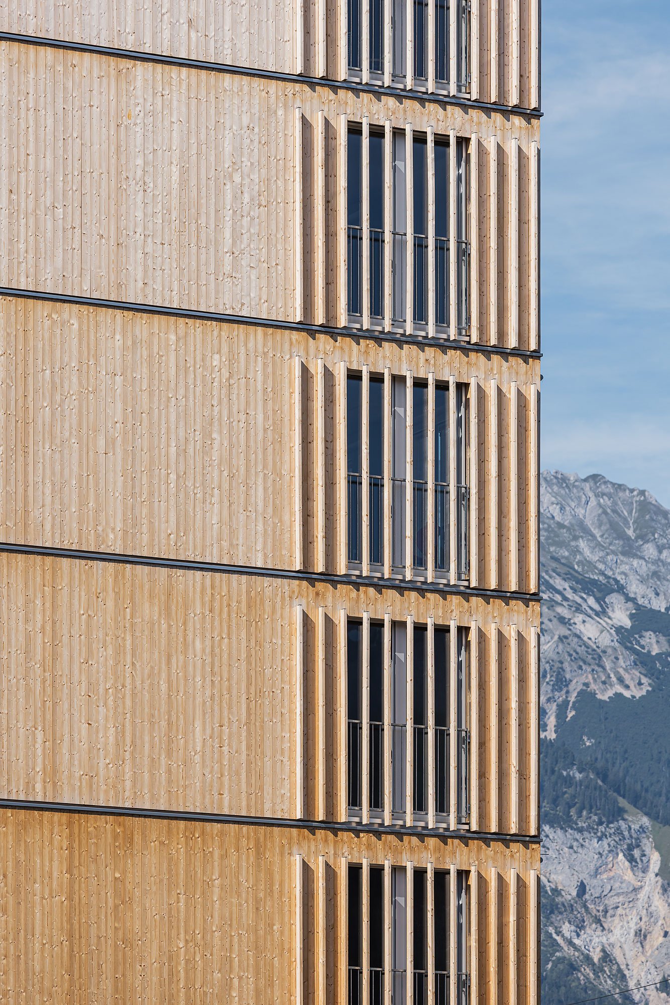 Gästehaus für Studierende, Innsbruck, Betina Hanel, Gerhard Manzl, Rubner Holzbau, Christian Flatscher, Architekturfotografie, Fotografie, Architektur, Tirol