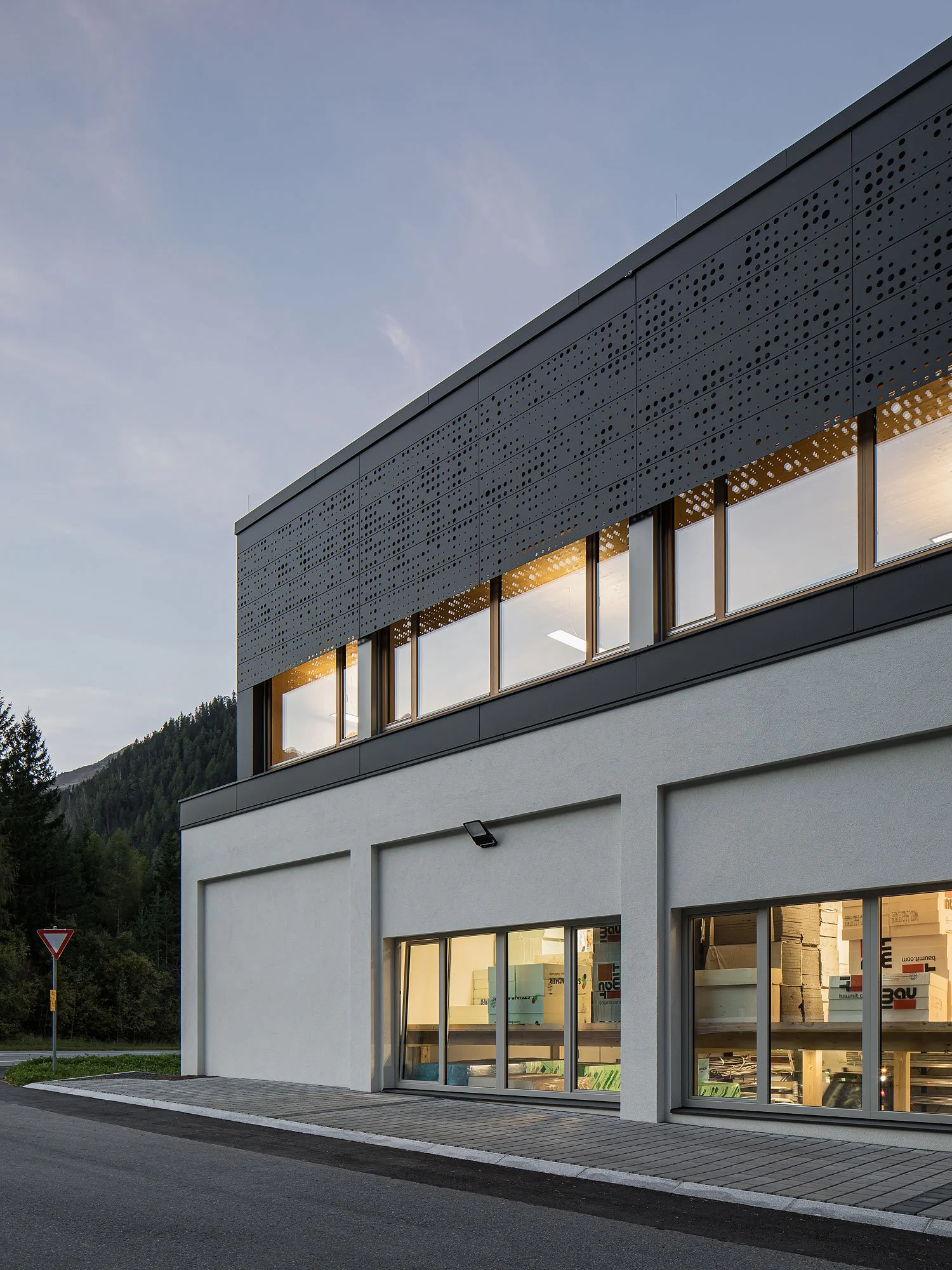 Firmenzentrale Auer Bau, Umhausen, Mario Gasser, Auer Bau, Christian Flatscher, Architekturfotografie, Fotografie, Architektur, Tirol